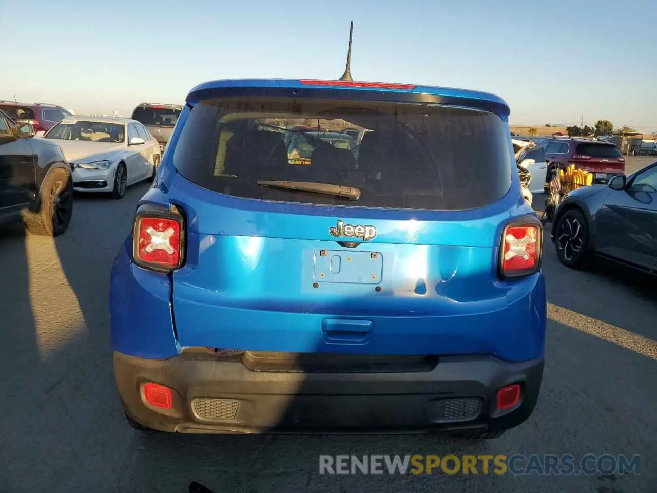 6 Photograph of a damaged car ZACNJAAB8LPL81164 JEEP RENEGADE 2020