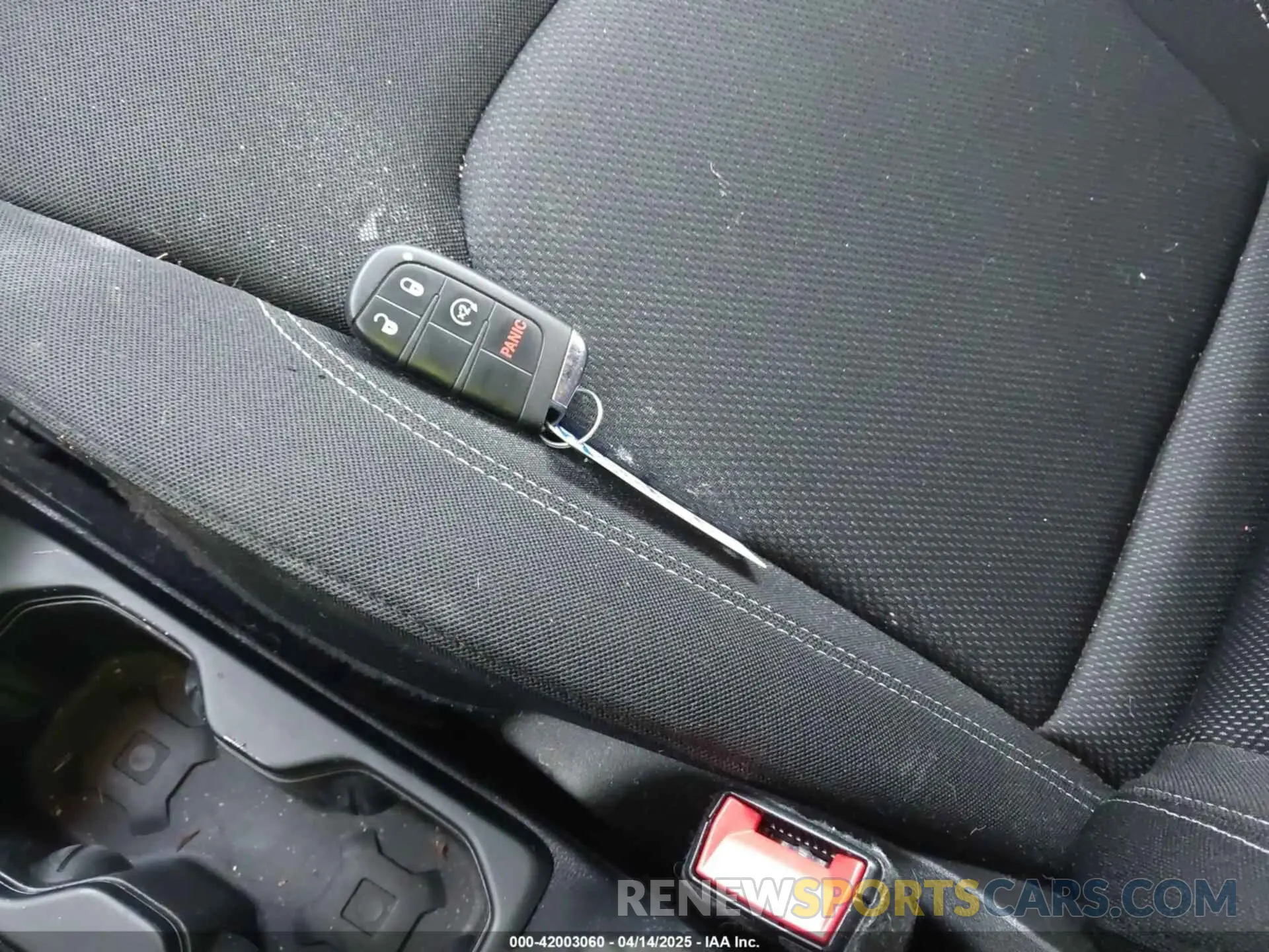 11 Photograph of a damaged car ZACNJAAB8LPL83996 JEEP RENEGADE 2020