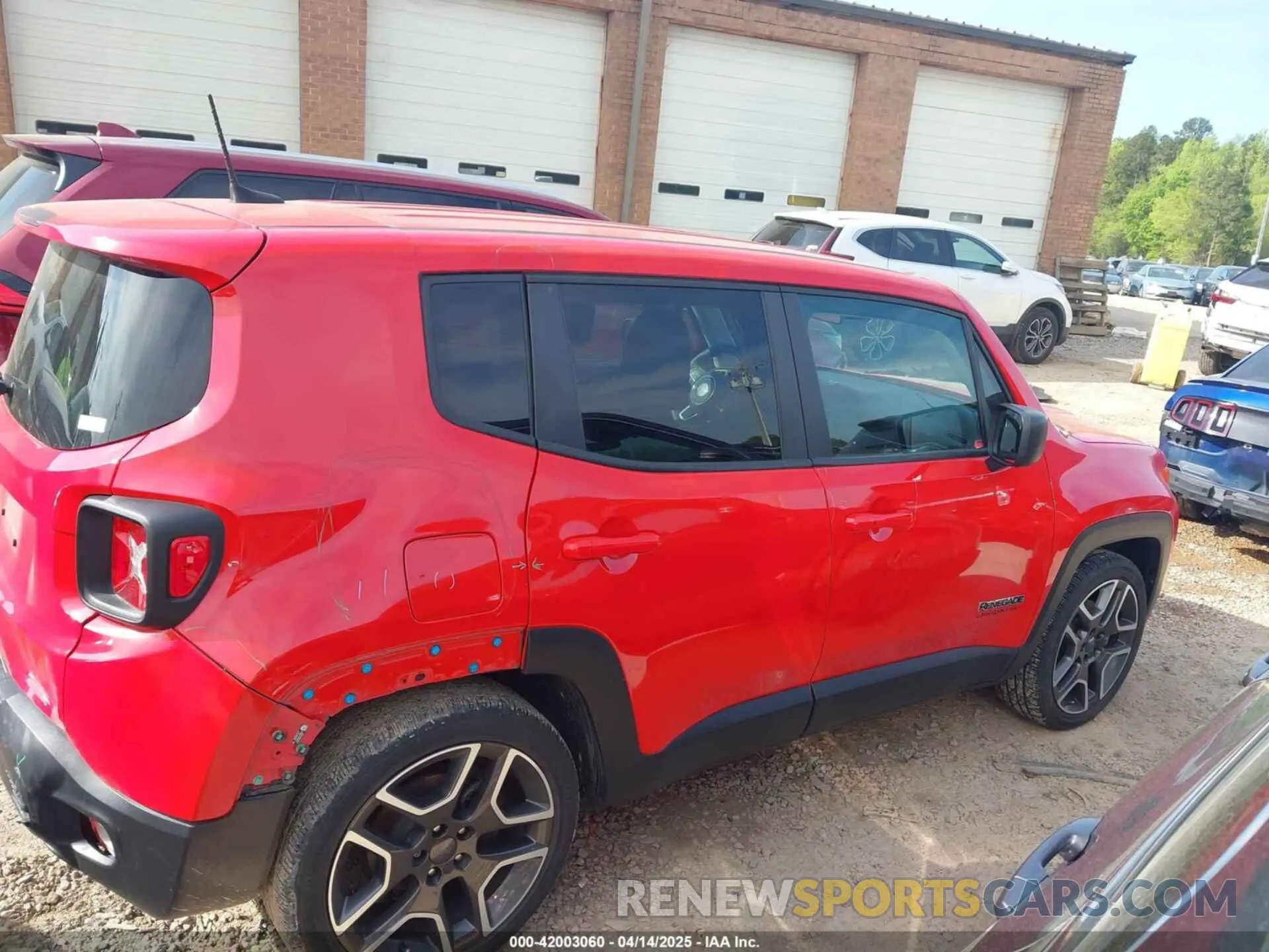13 Photograph of a damaged car ZACNJAAB8LPL83996 JEEP RENEGADE 2020