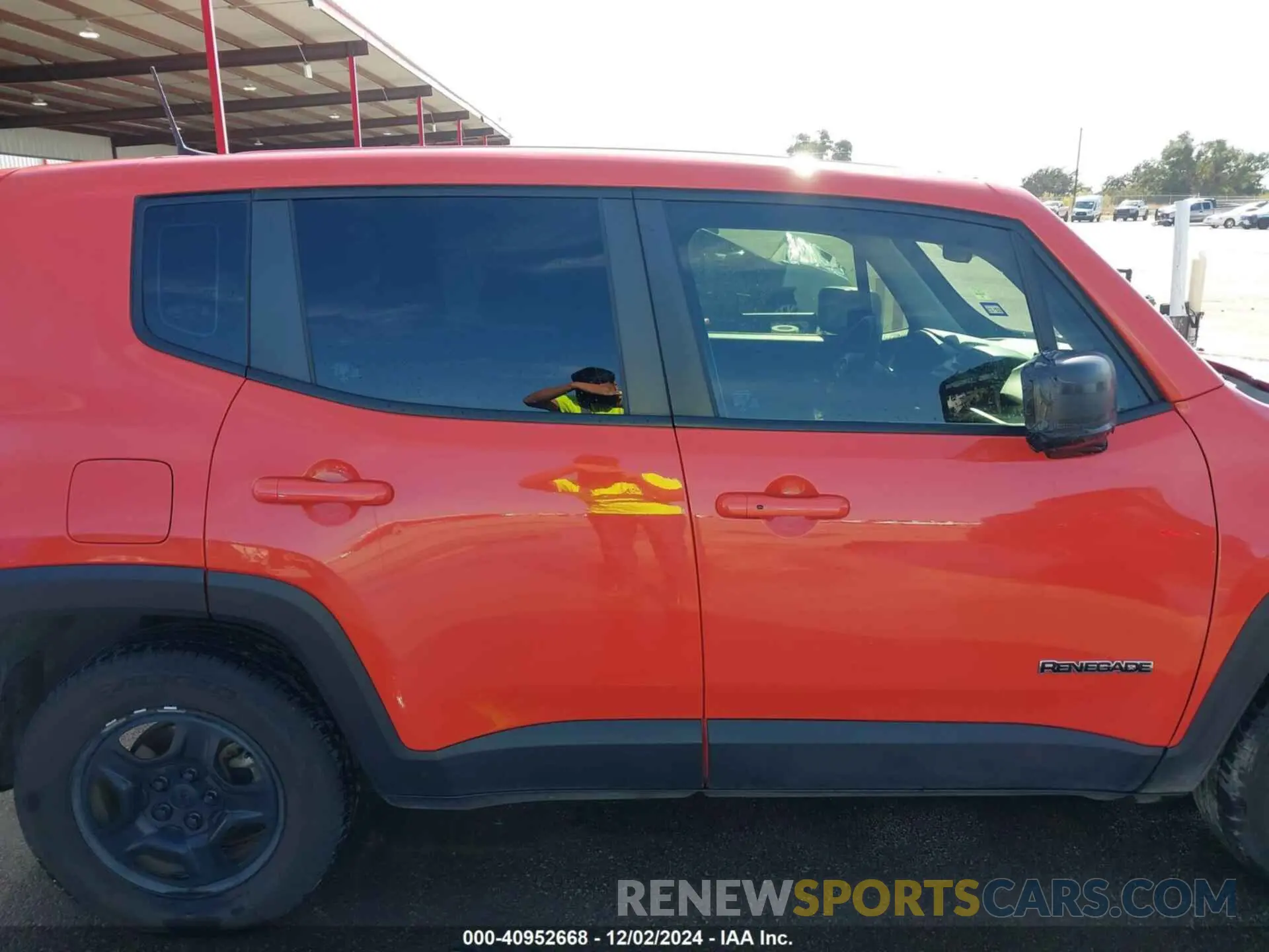 13 Photograph of a damaged car ZACNJAAB8LPL86428 JEEP RENEGADE 2020