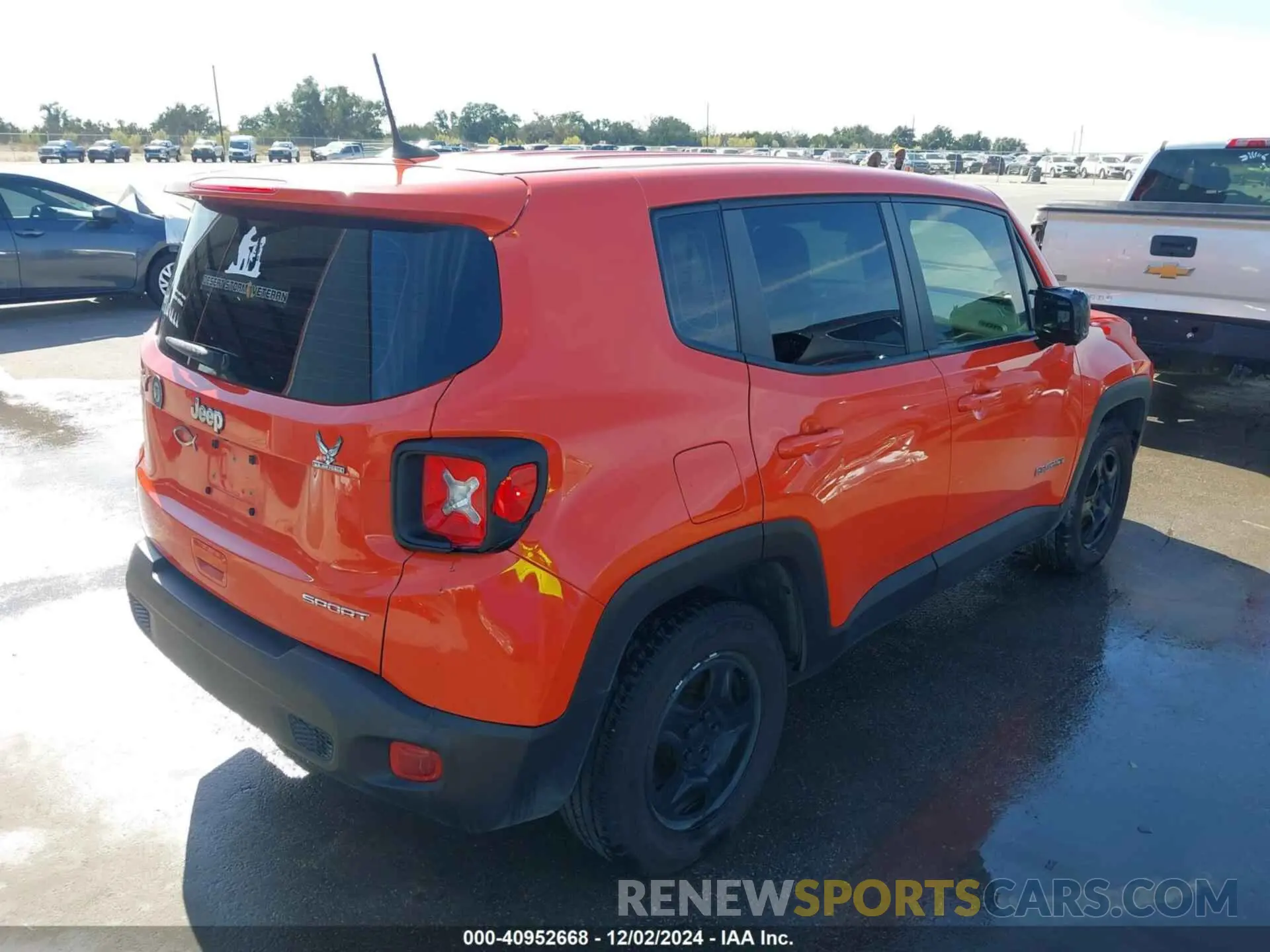 4 Photograph of a damaged car ZACNJAAB8LPL86428 JEEP RENEGADE 2020
