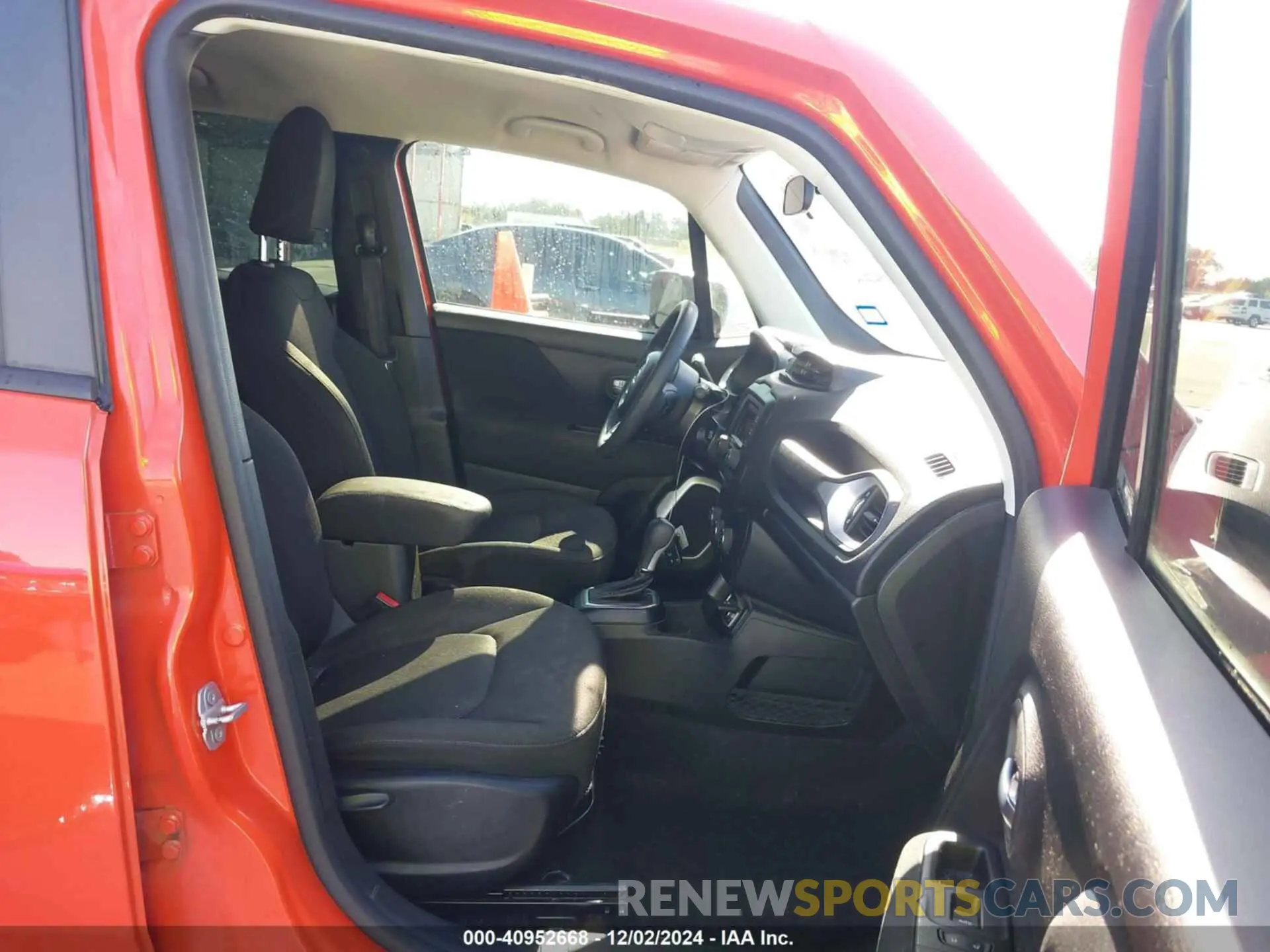 5 Photograph of a damaged car ZACNJAAB8LPL86428 JEEP RENEGADE 2020