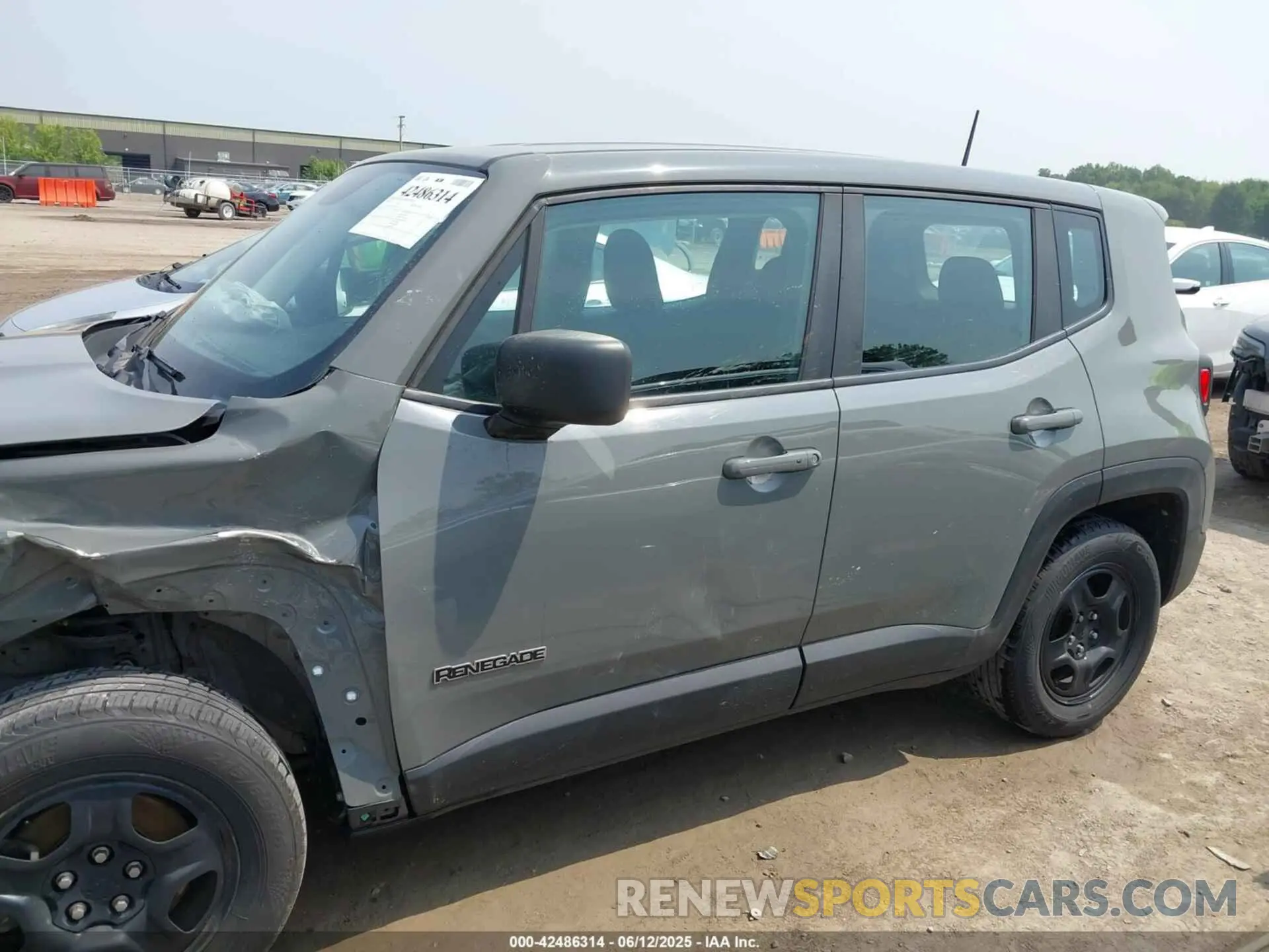 14 Photograph of a damaged car ZACNJAAB9LPL03220 JEEP RENEGADE 2020