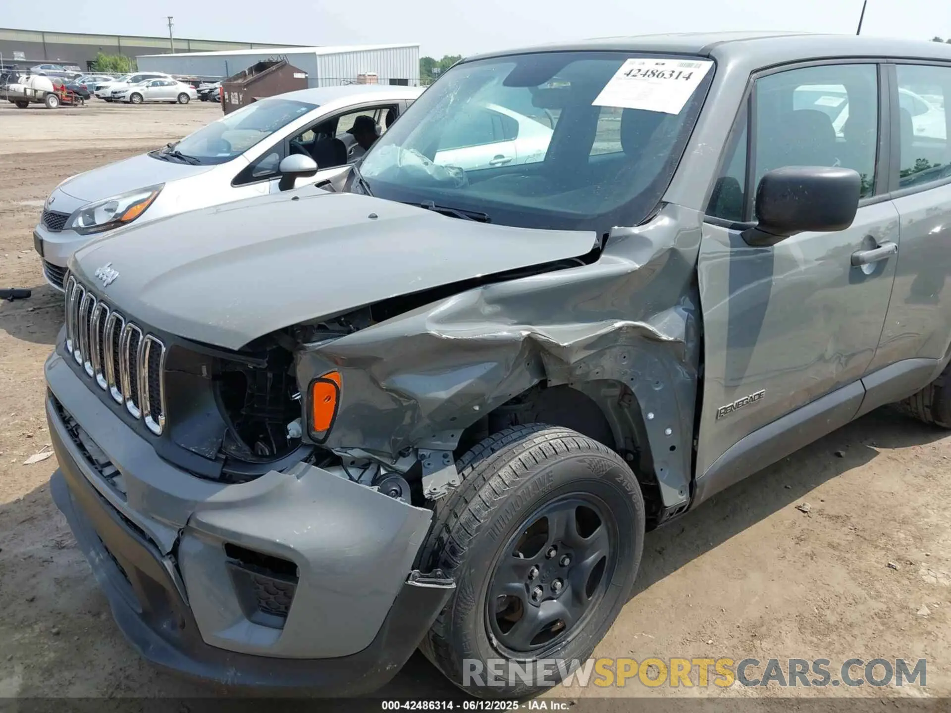 6 Photograph of a damaged car ZACNJAAB9LPL03220 JEEP RENEGADE 2020