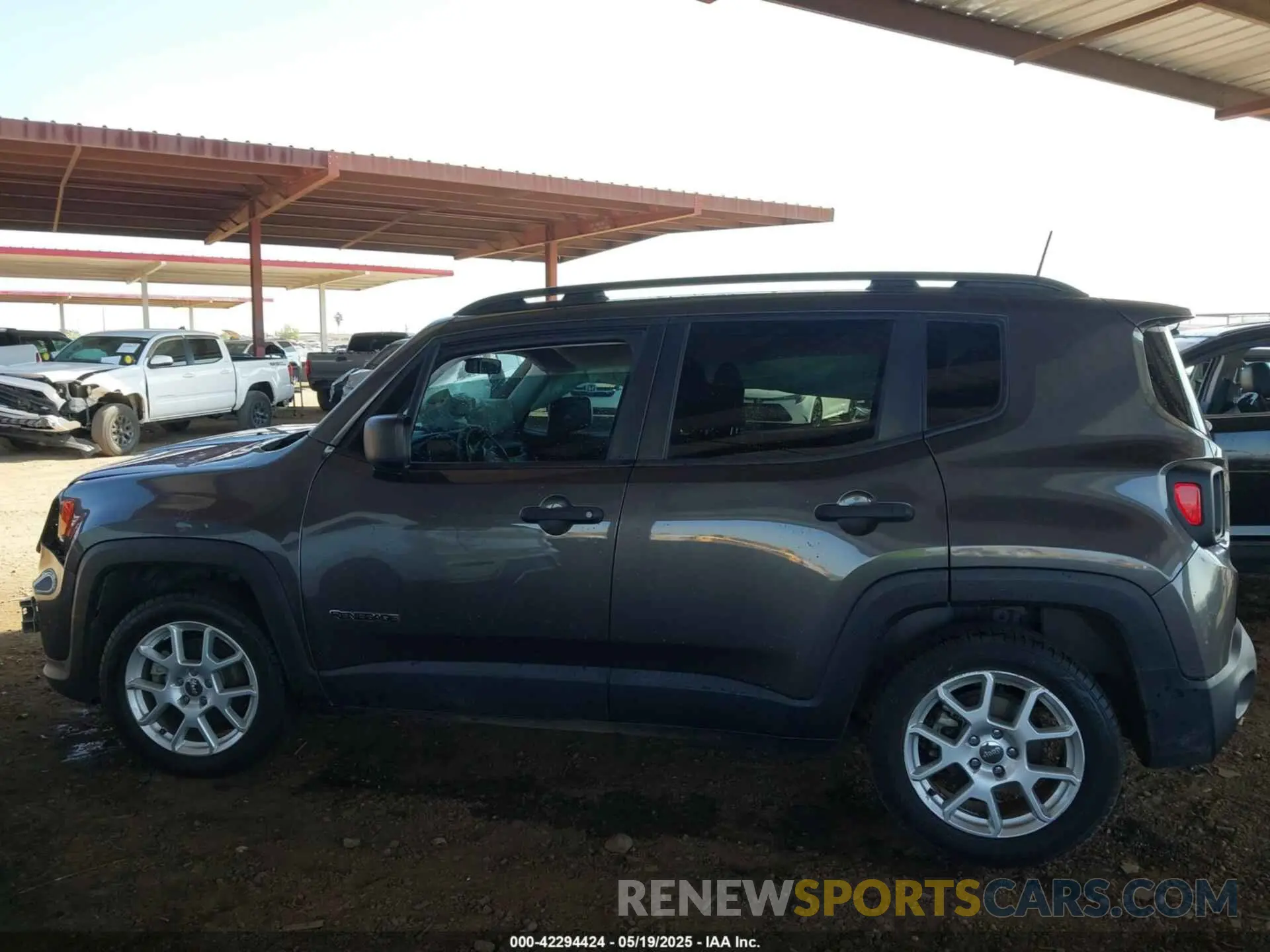 14 Photograph of a damaged car ZACNJAABXLPL61062 JEEP RENEGADE 2020