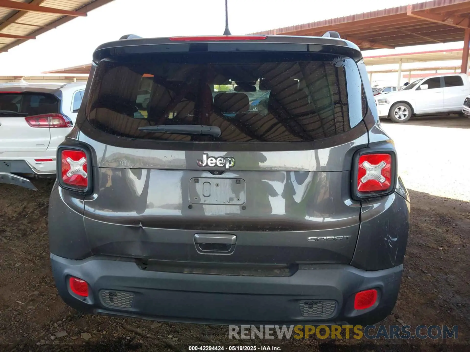 16 Photograph of a damaged car ZACNJAABXLPL61062 JEEP RENEGADE 2020