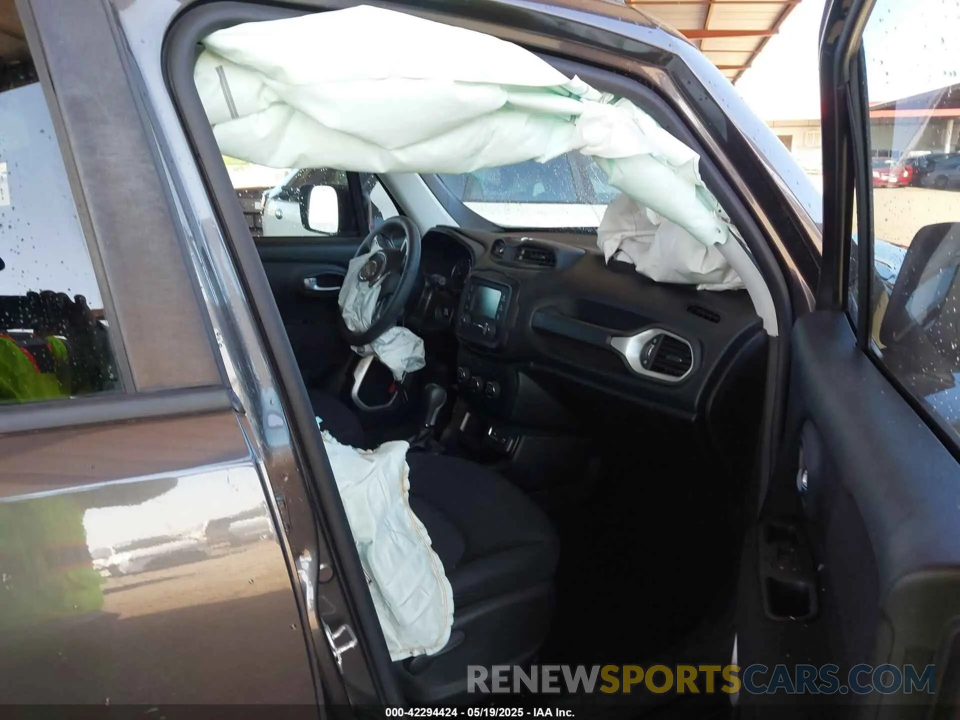 5 Photograph of a damaged car ZACNJAABXLPL61062 JEEP RENEGADE 2020