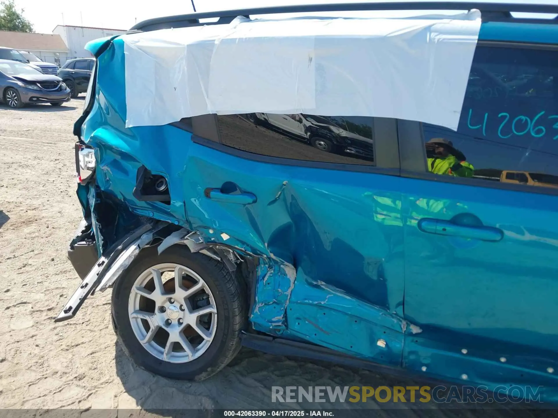 18 Photograph of a damaged car ZACNJAB10LPM09870 JEEP RENEGADE 2020