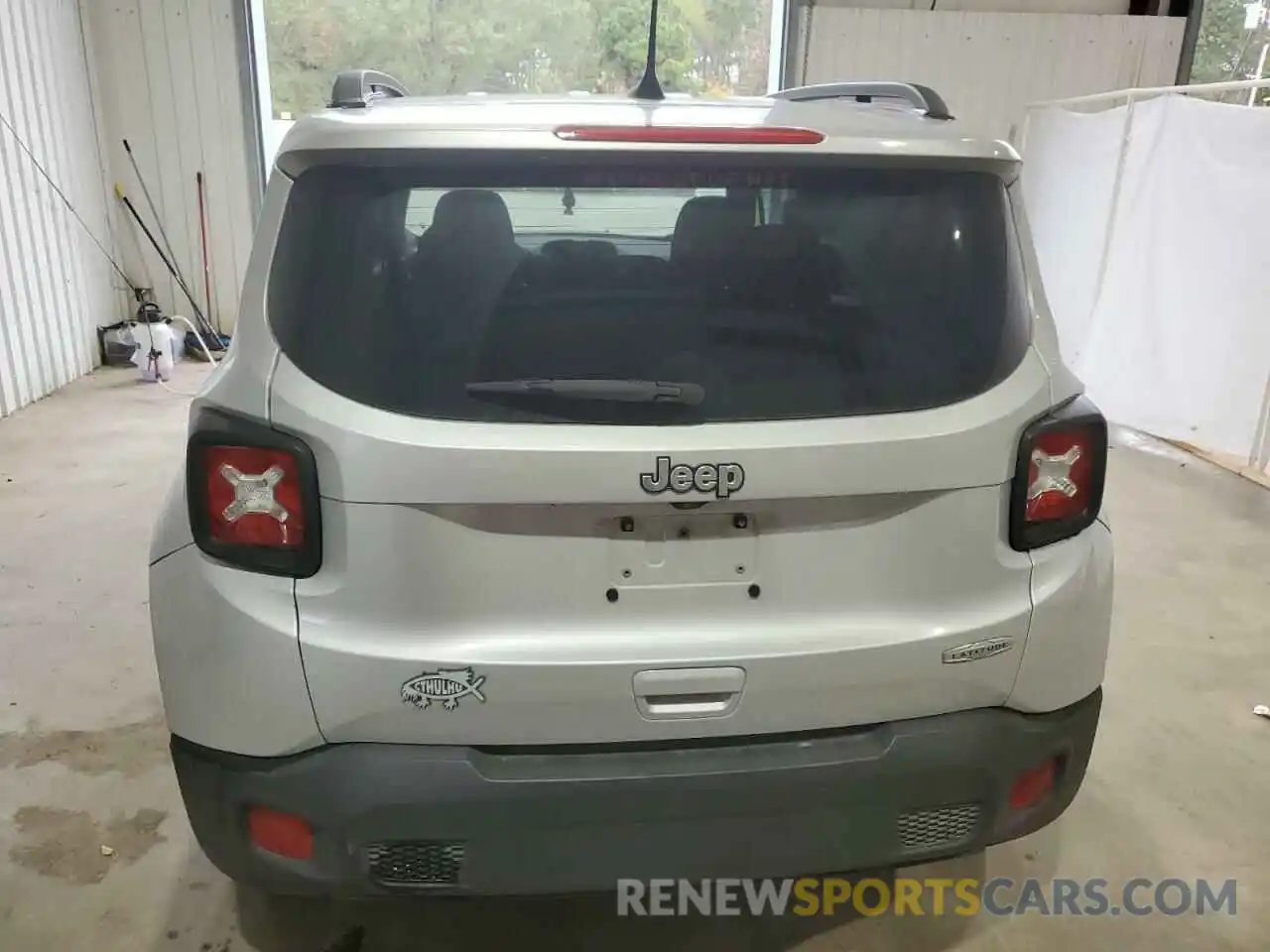 6 Photograph of a damaged car ZACNJABB0LPL33365 JEEP RENEGADE 2020