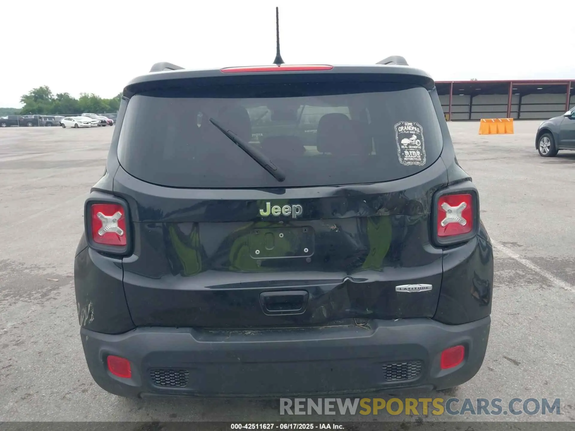 16 Photograph of a damaged car ZACNJABB1LPL31110 JEEP RENEGADE 2020