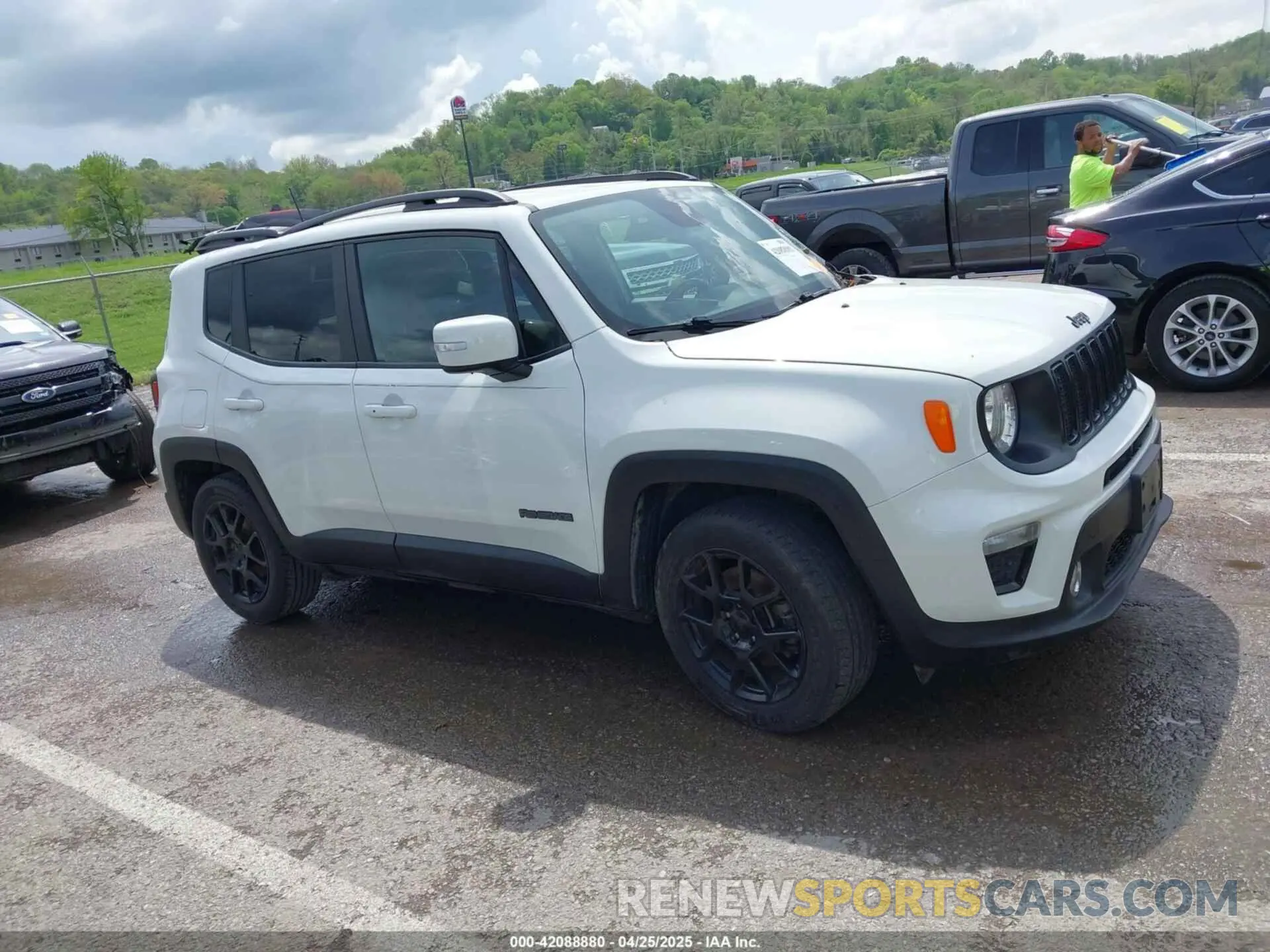 13 Photograph of a damaged car ZACNJABB1LPL41510 JEEP RENEGADE 2020