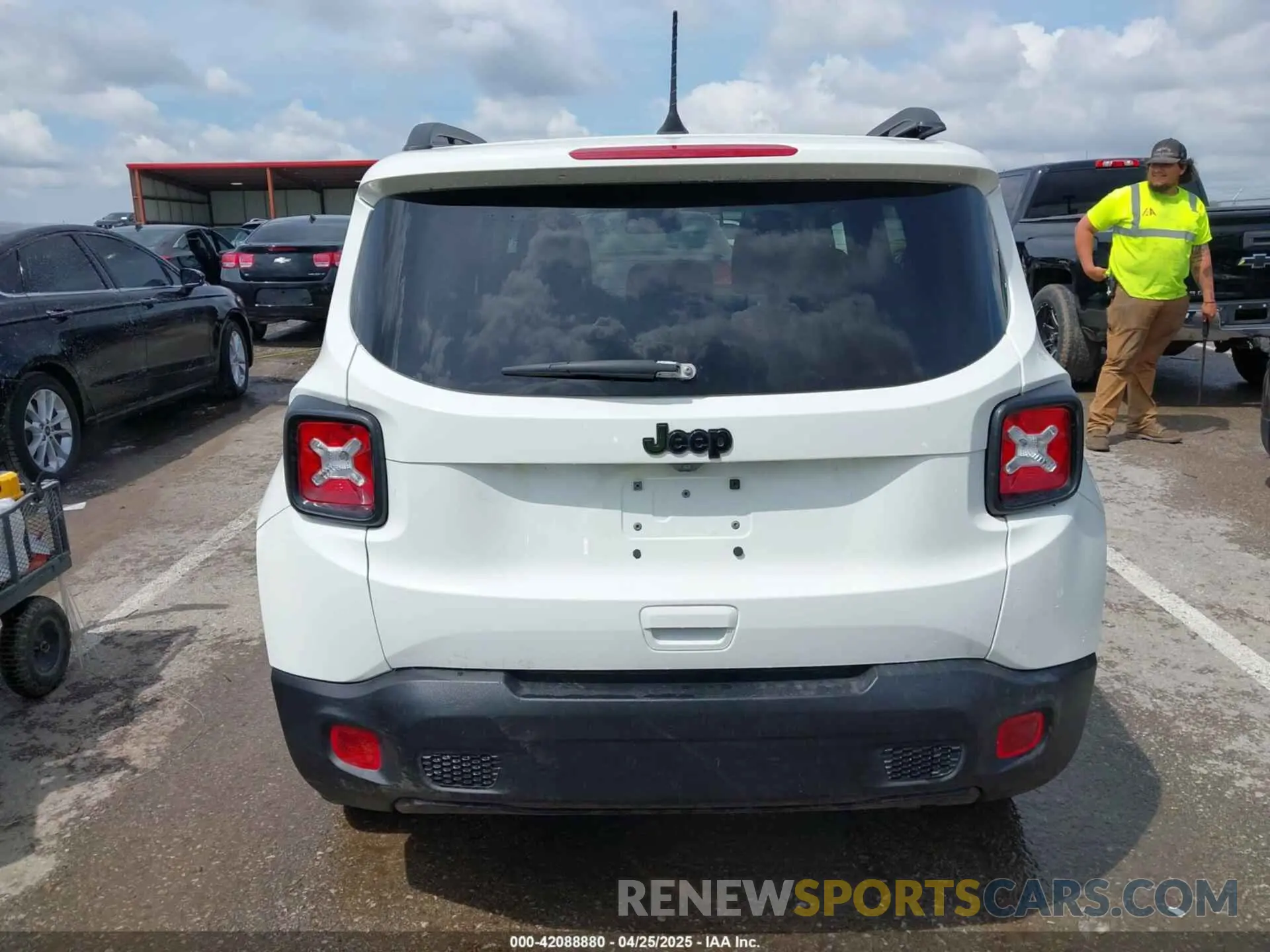 16 Photograph of a damaged car ZACNJABB1LPL41510 JEEP RENEGADE 2020
