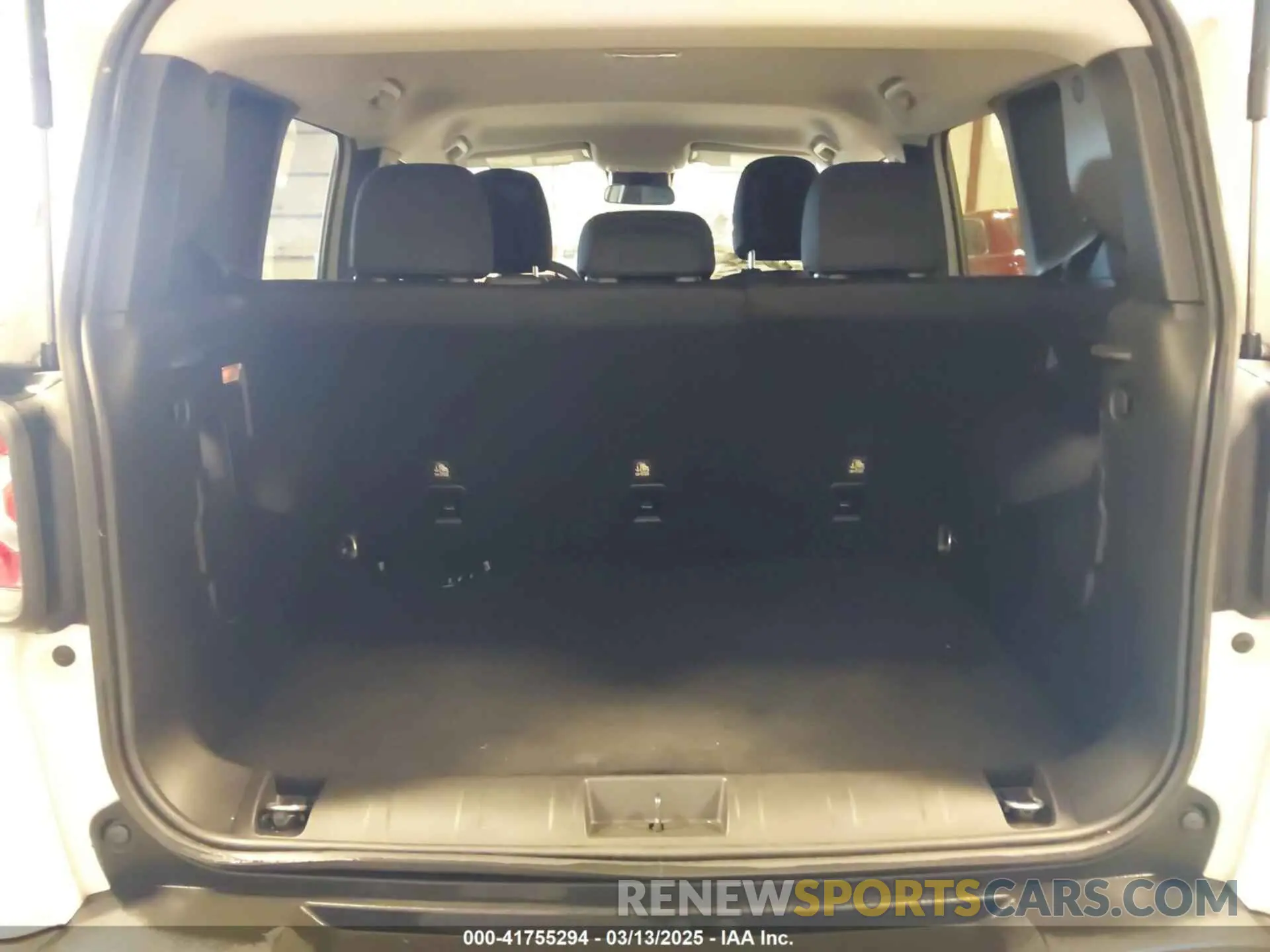 17 Photograph of a damaged car ZACNJABB1LPL74247 JEEP RENEGADE 2020