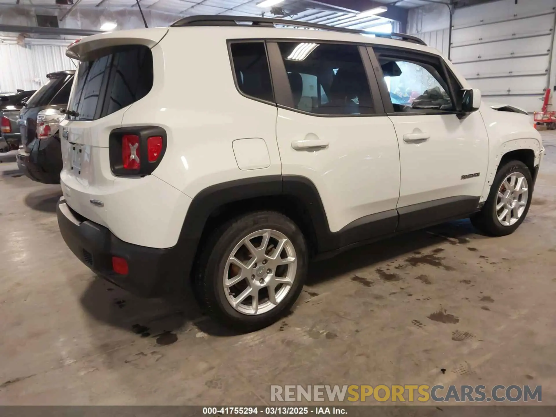4 Photograph of a damaged car ZACNJABB1LPL74247 JEEP RENEGADE 2020