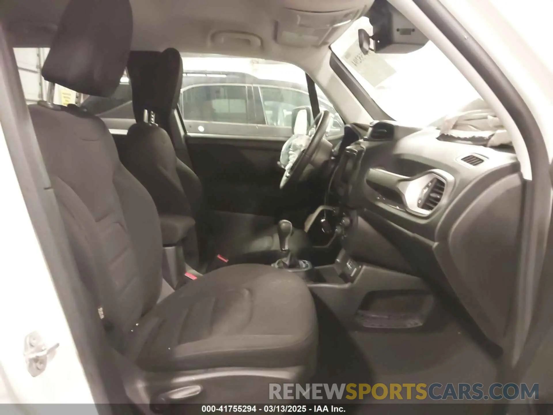 5 Photograph of a damaged car ZACNJABB1LPL74247 JEEP RENEGADE 2020
