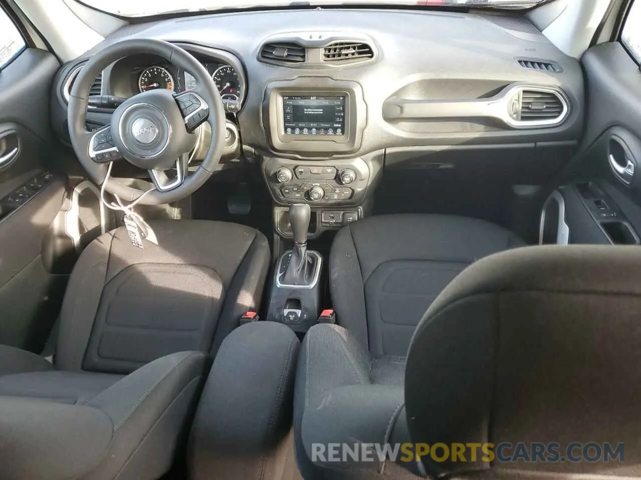 8 Photograph of a damaged car ZACNJABB2LPL40561 JEEP RENEGADE 2020