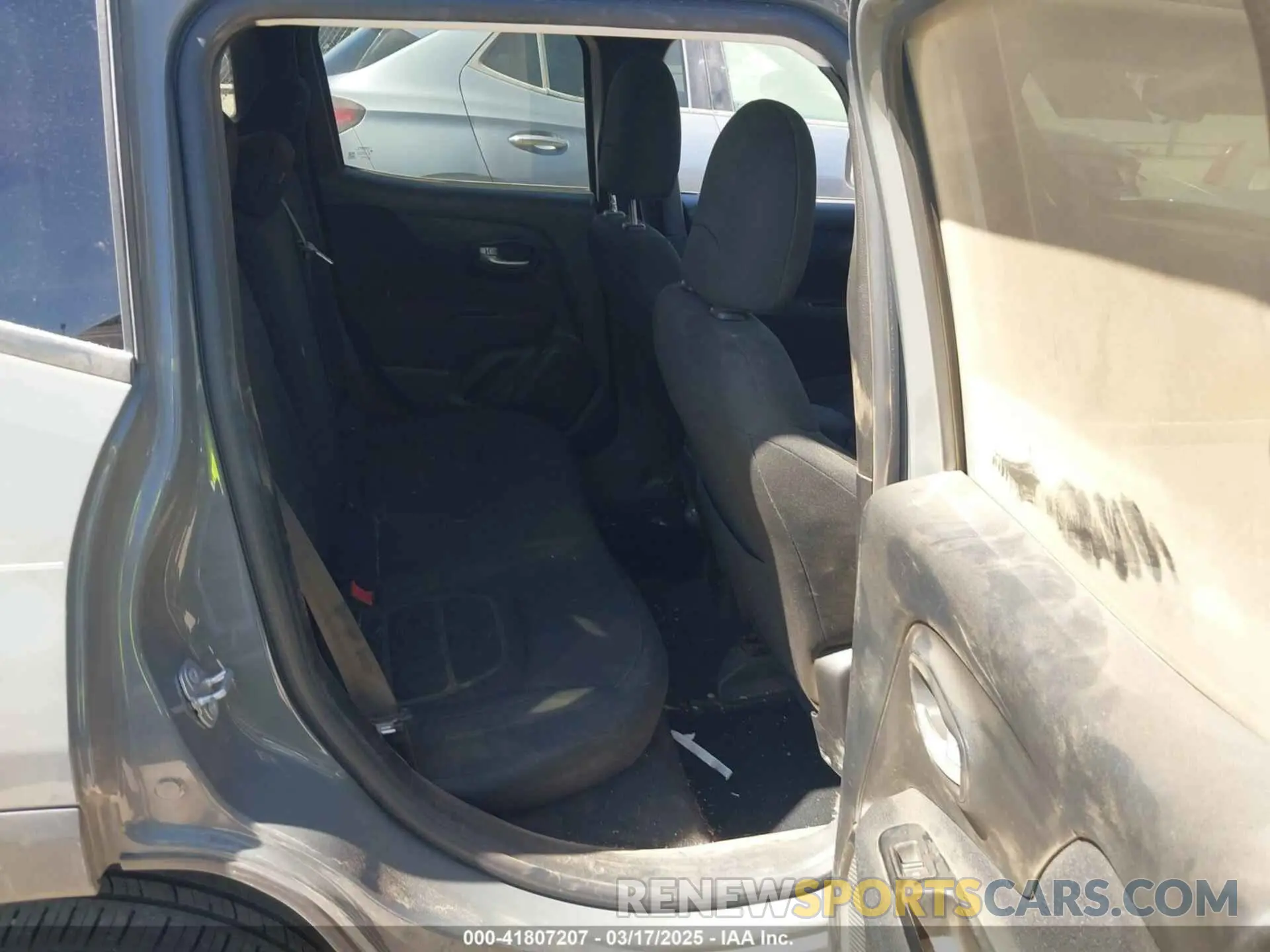 8 Photograph of a damaged car ZACNJABB2LPL80283 JEEP RENEGADE 2020