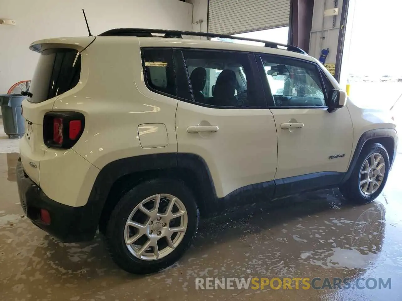 3 Photograph of a damaged car ZACNJABB2LPL82132 JEEP RENEGADE 2020