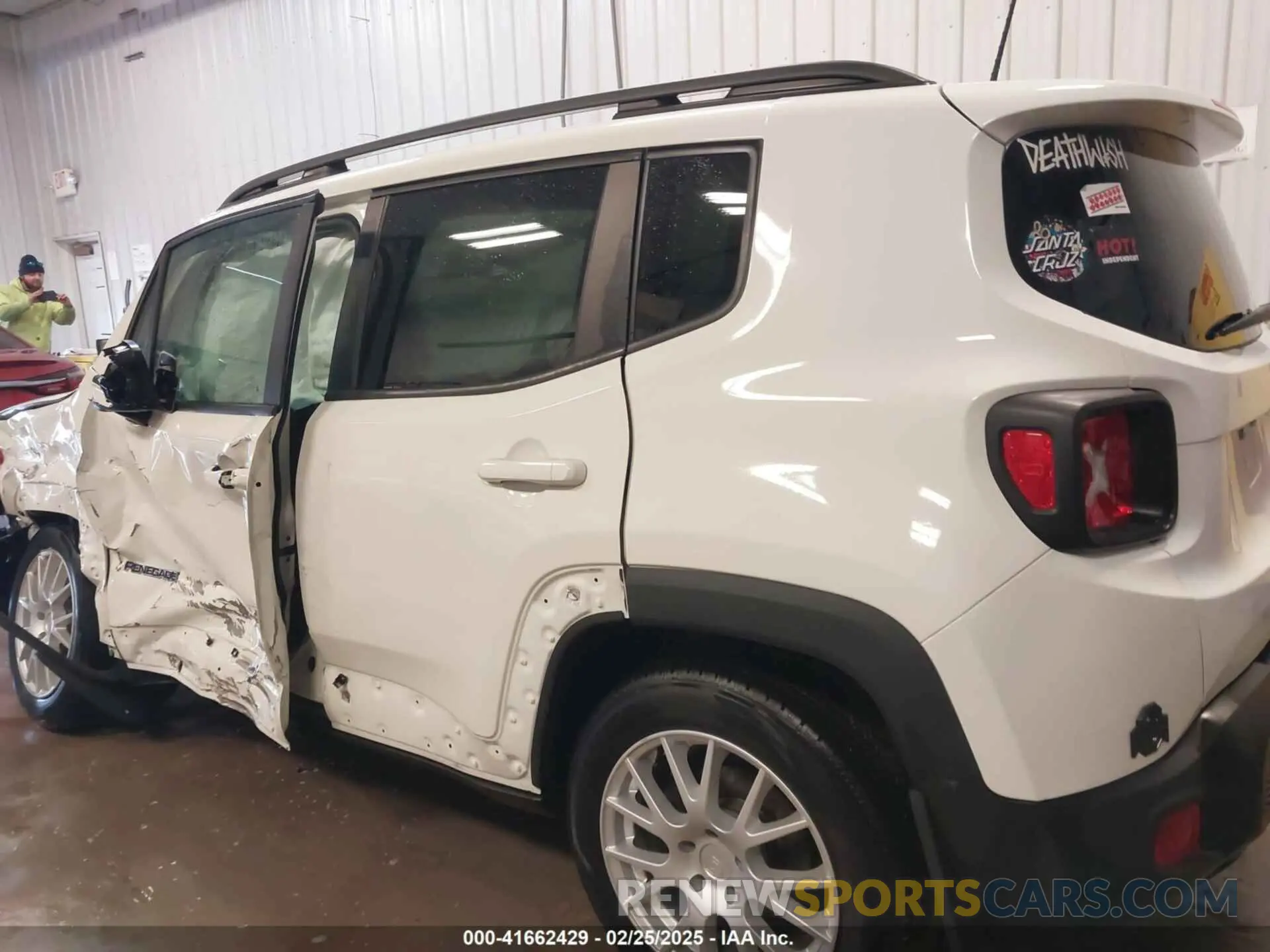 14 Photograph of a damaged car ZACNJABB4LPL26676 JEEP RENEGADE 2020