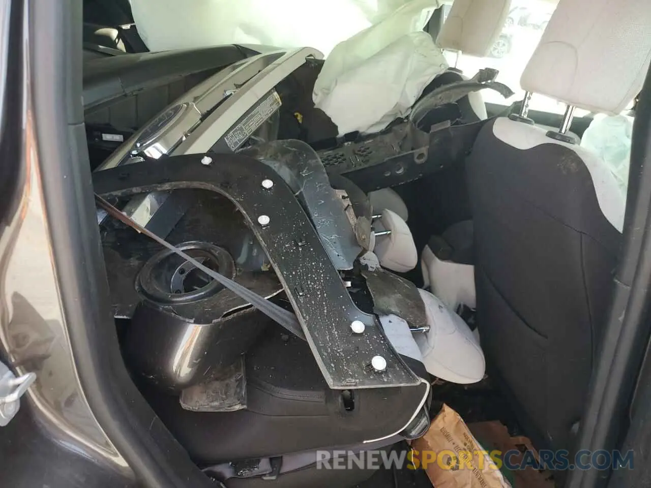 12 Photograph of a damaged car ZACNJABB4LPL33708 JEEP RENEGADE 2020