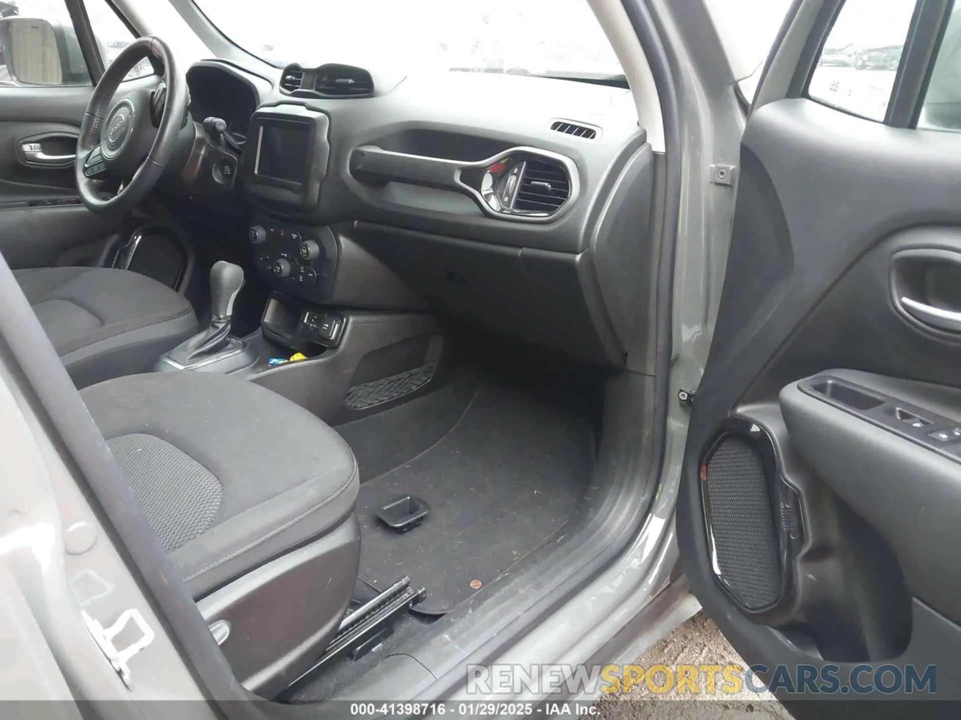 5 Photograph of a damaged car ZACNJABB4LPM07063 JEEP RENEGADE 2020