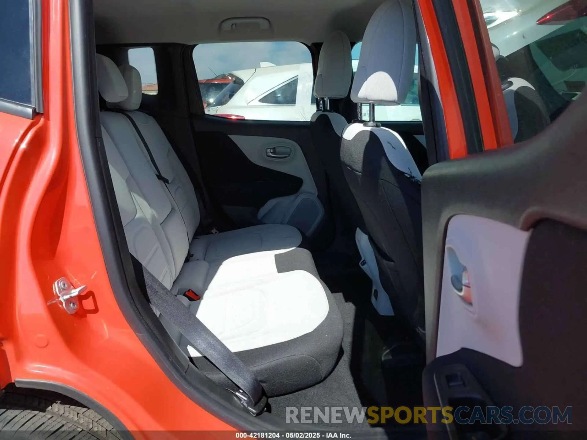 8 Photograph of a damaged car ZACNJABB5LPL88670 JEEP RENEGADE 2020