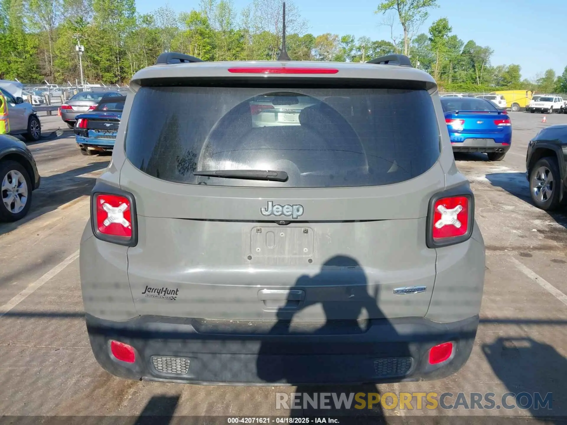 16 Photograph of a damaged car ZACNJABB5LPL93402 JEEP RENEGADE 2020
