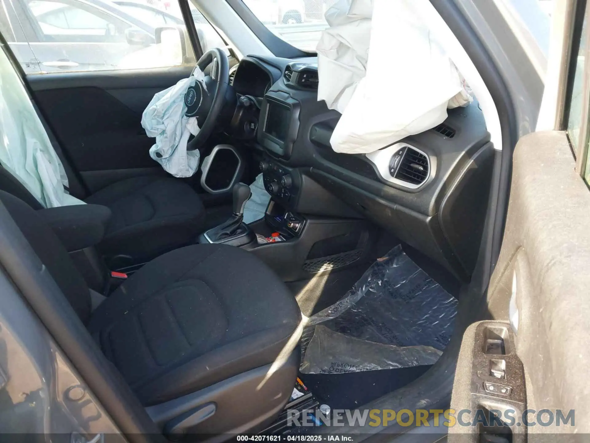 5 Photograph of a damaged car ZACNJABB5LPL93402 JEEP RENEGADE 2020