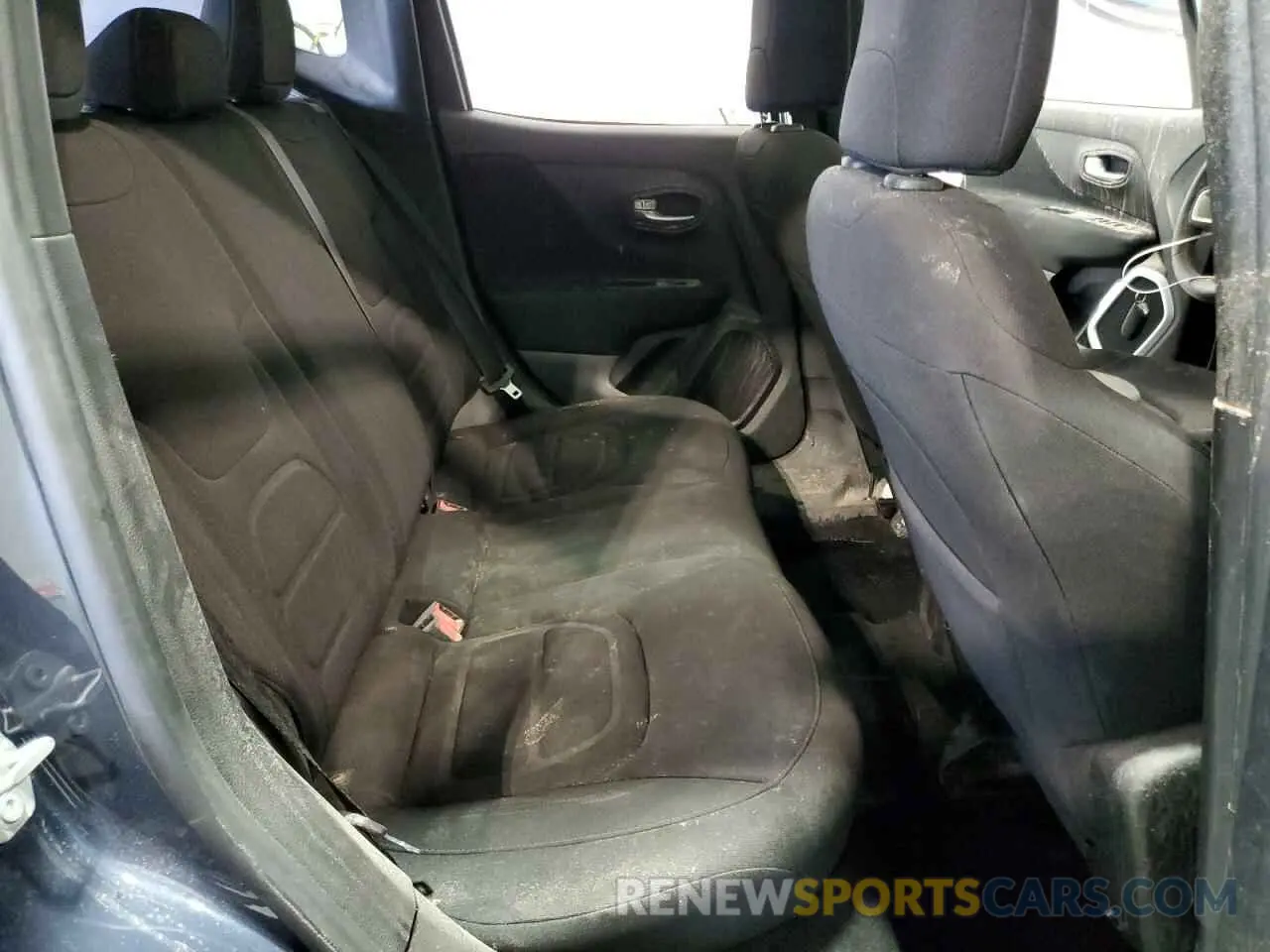 11 Photograph of a damaged car ZACNJABB5LPM00218 JEEP RENEGADE 2020