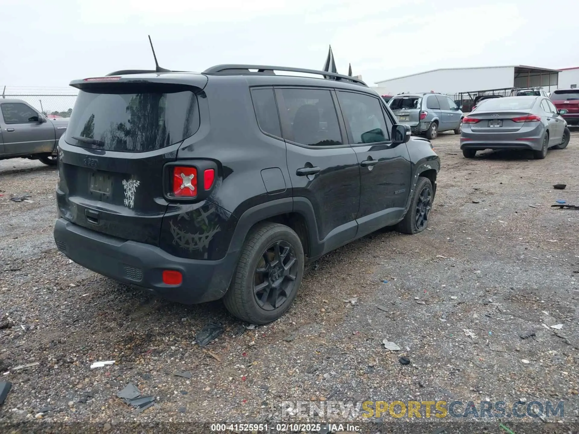 4 Photograph of a damaged car ZACNJABB6LPL74339 JEEP RENEGADE 2020