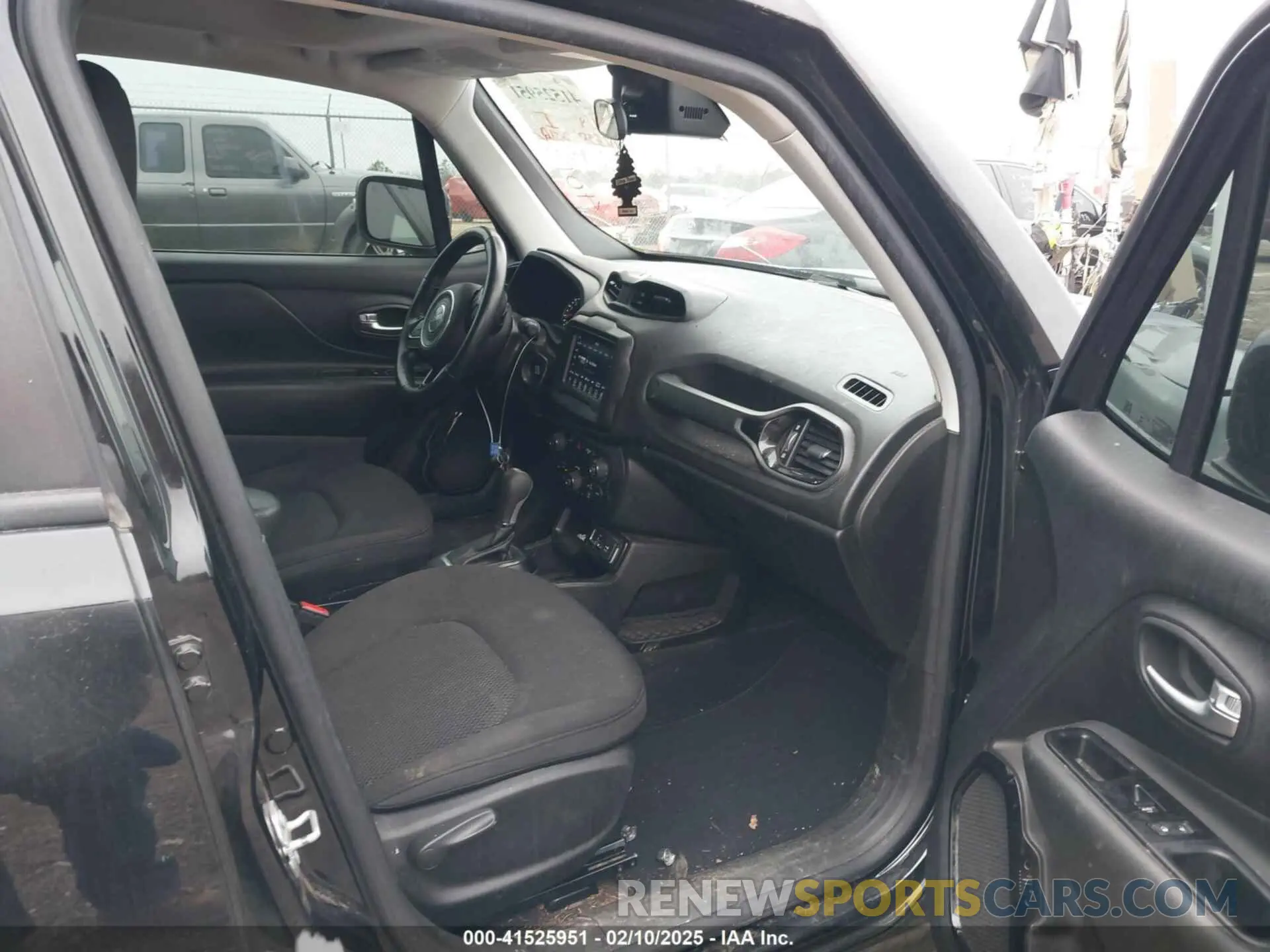 5 Photograph of a damaged car ZACNJABB6LPL74339 JEEP RENEGADE 2020