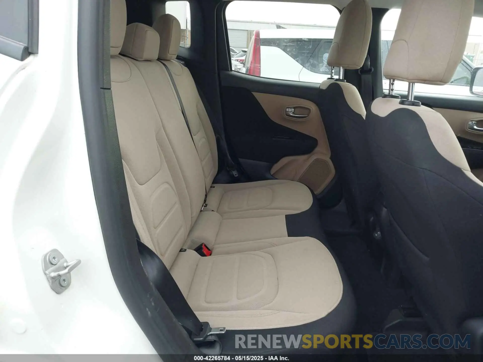 8 Photograph of a damaged car ZACNJABB7LPL69974 JEEP RENEGADE 2020