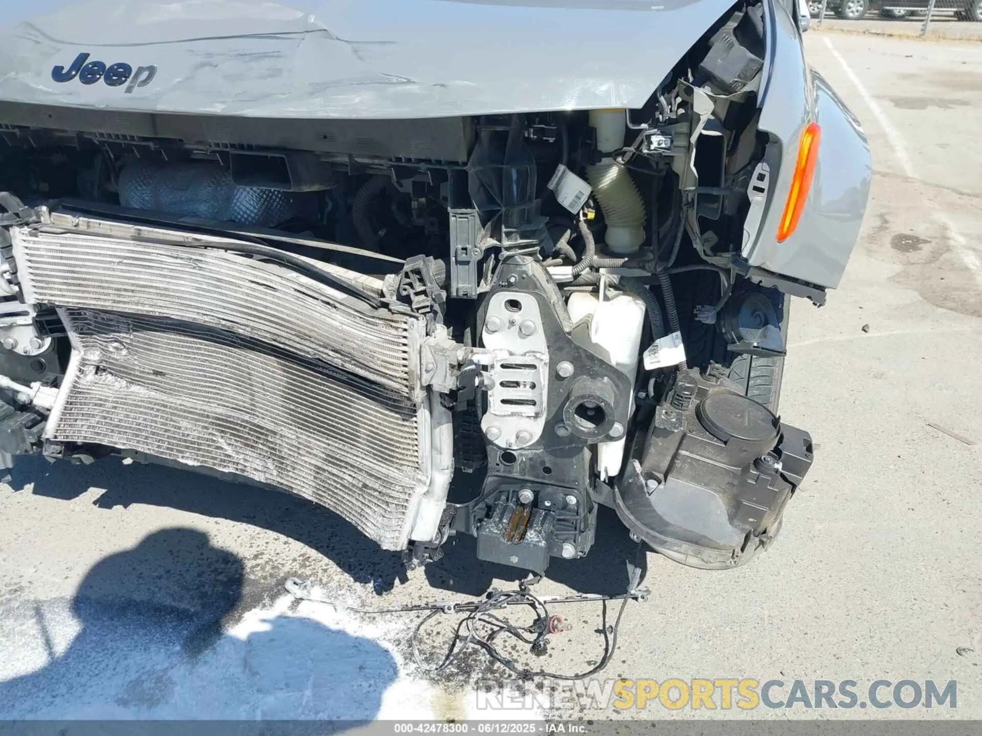 19 Photograph of a damaged car ZACNJABB8LPL31928 JEEP RENEGADE 2020