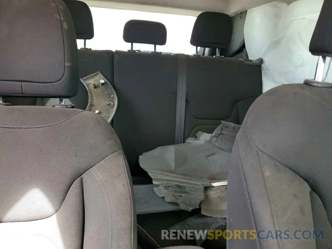 10 Photograph of a damaged car ZACNJABB9LPK94467 JEEP RENEGADE 2020
