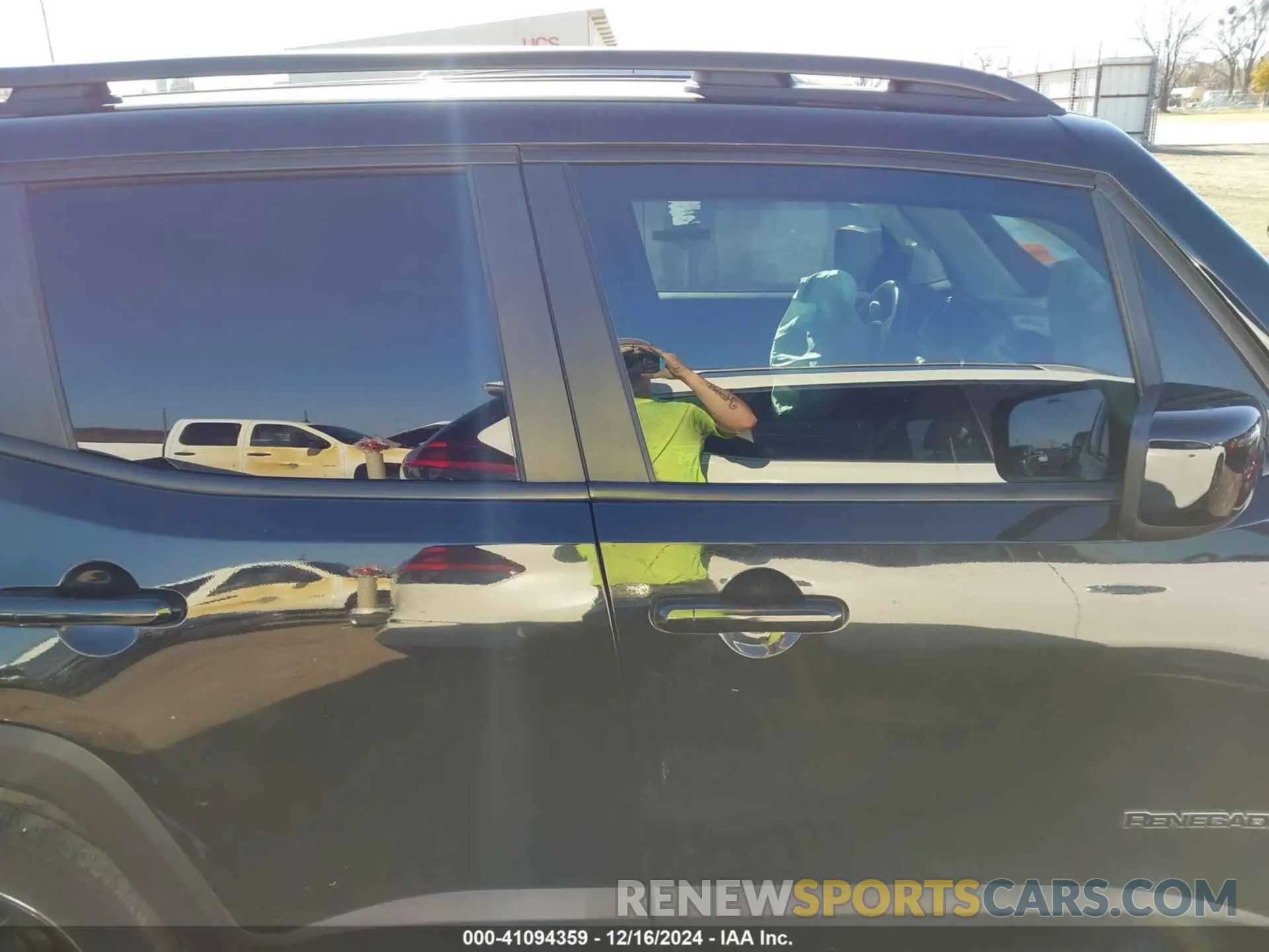 14 Photograph of a damaged car ZACNJABB9LPL50634 JEEP RENEGADE 2020