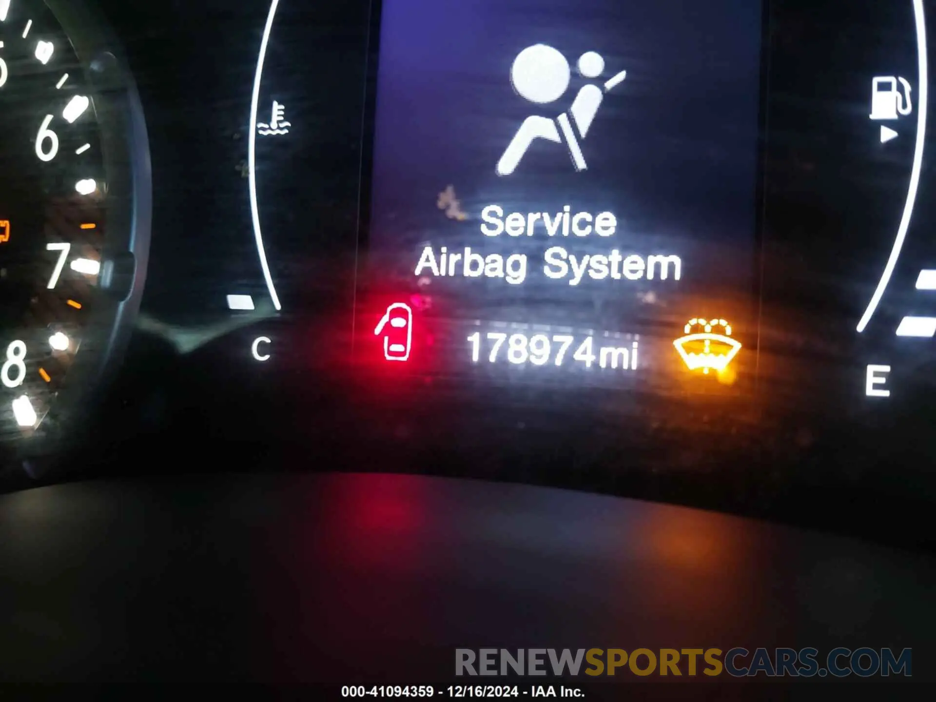16 Photograph of a damaged car ZACNJABB9LPL50634 JEEP RENEGADE 2020