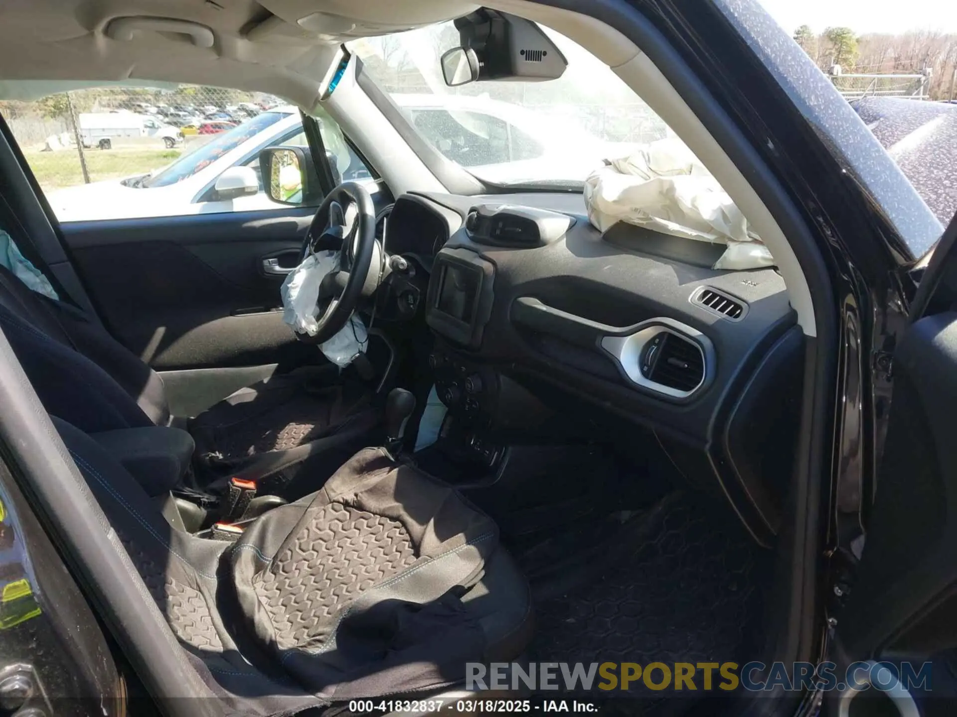 5 Photograph of a damaged car ZACNJABB9LPL63724 JEEP RENEGADE 2020
