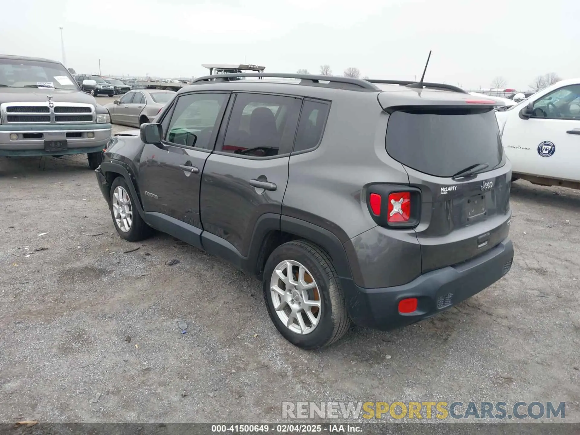 3 Photograph of a damaged car ZACNJABBXLPK94526 JEEP RENEGADE 2020