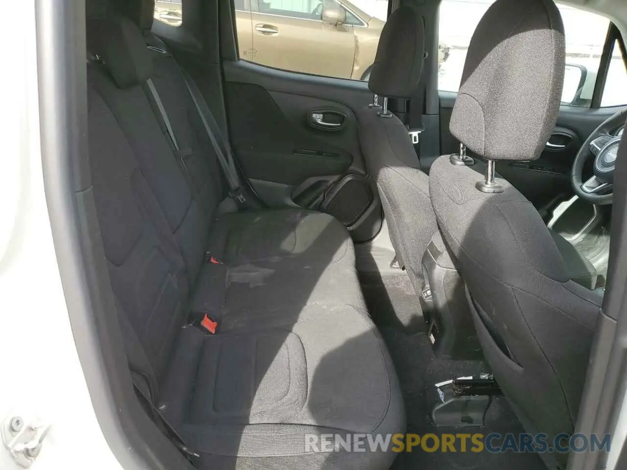 11 Photograph of a damaged car ZACNJABBXLPL94013 JEEP RENEGADE 2020