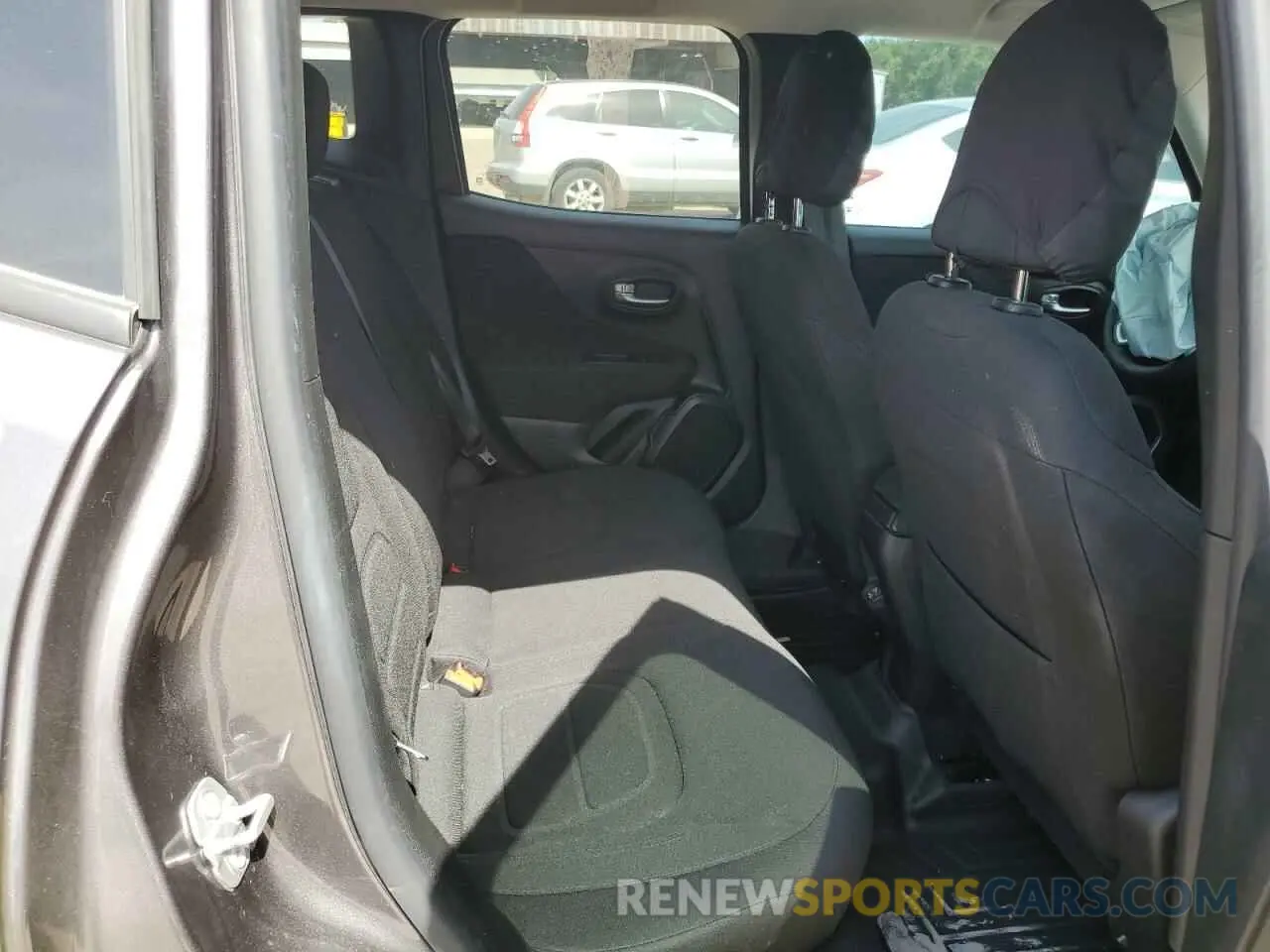 11 Photograph of a damaged car ZACNJABBXLPM04037 JEEP RENEGADE 2020