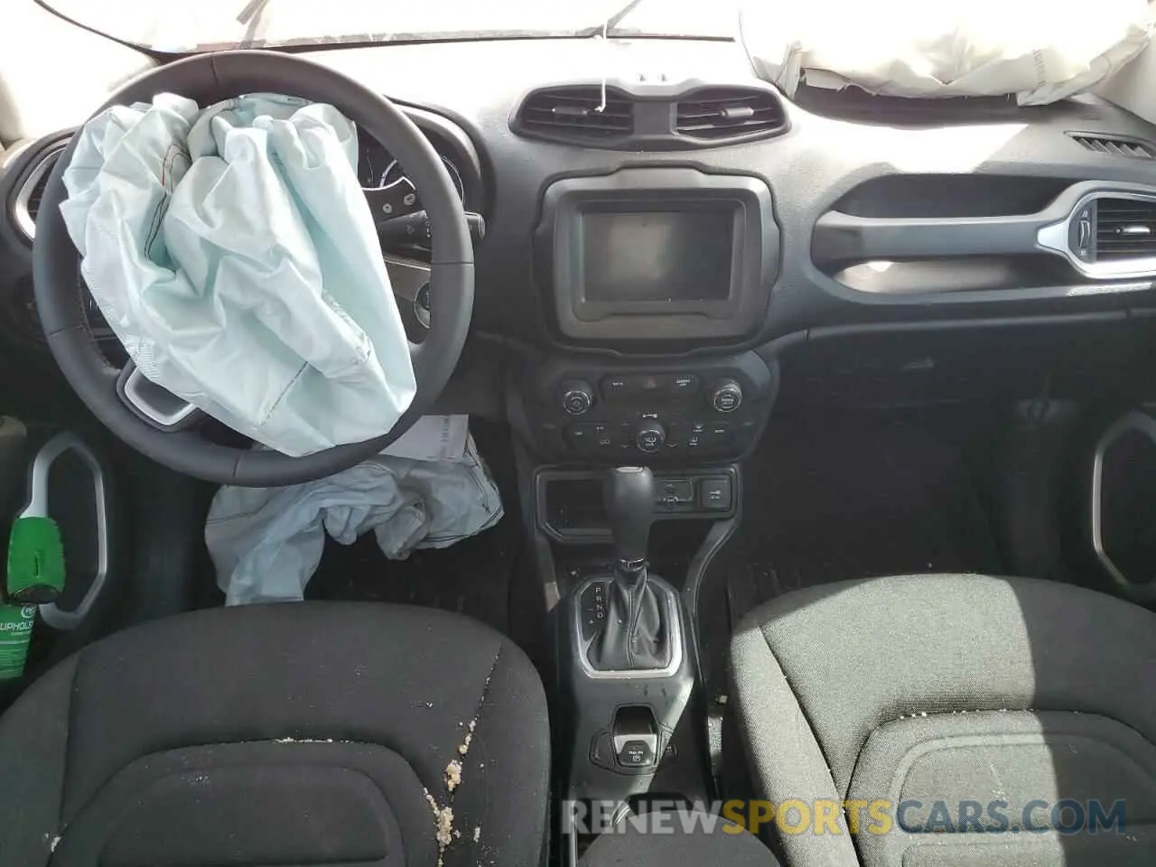 8 Photograph of a damaged car ZACNJABBXLPM04037 JEEP RENEGADE 2020