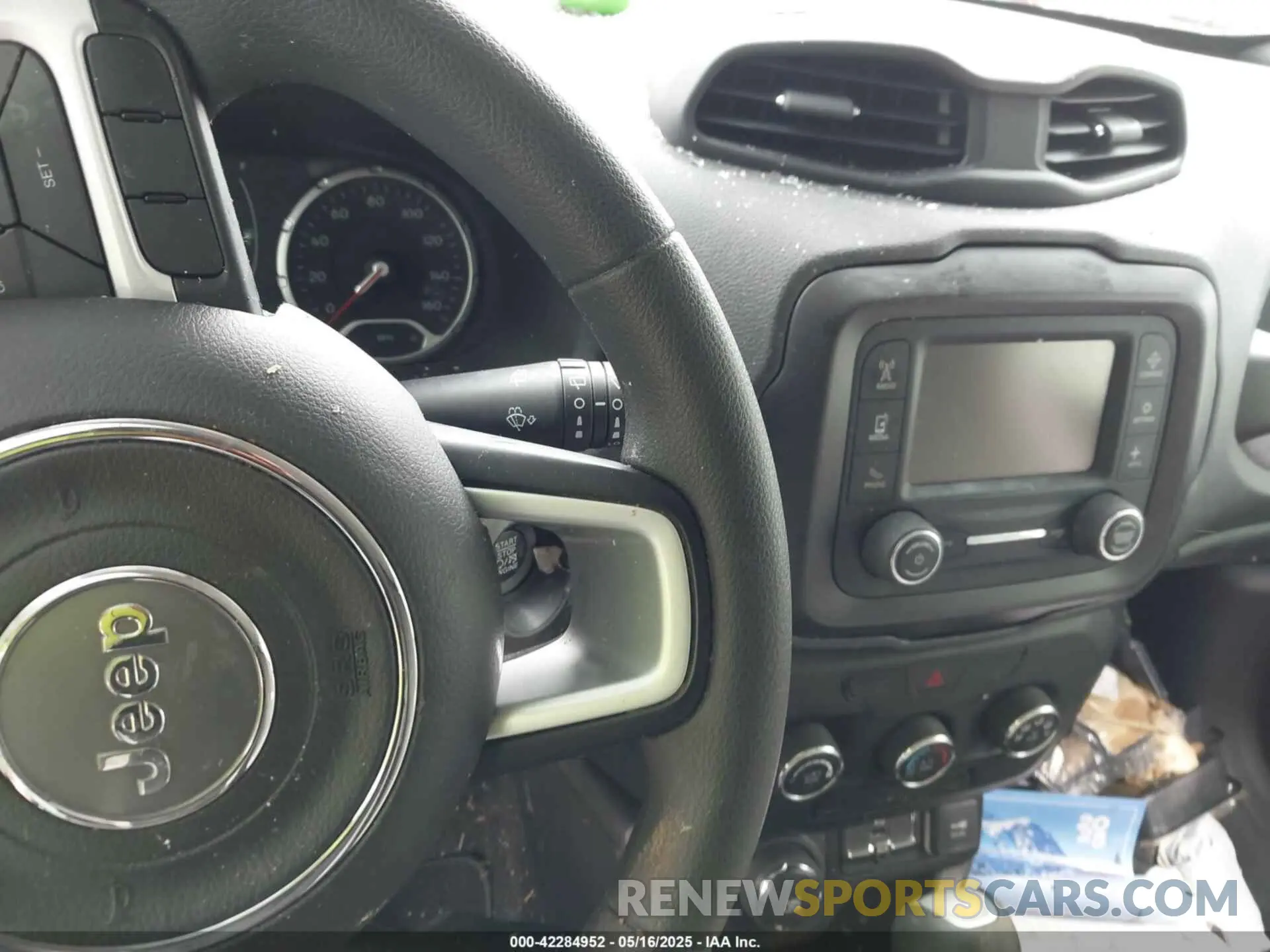 11 Photograph of a damaged car ZACNJBAB1LPL33916 JEEP RENEGADE 2020