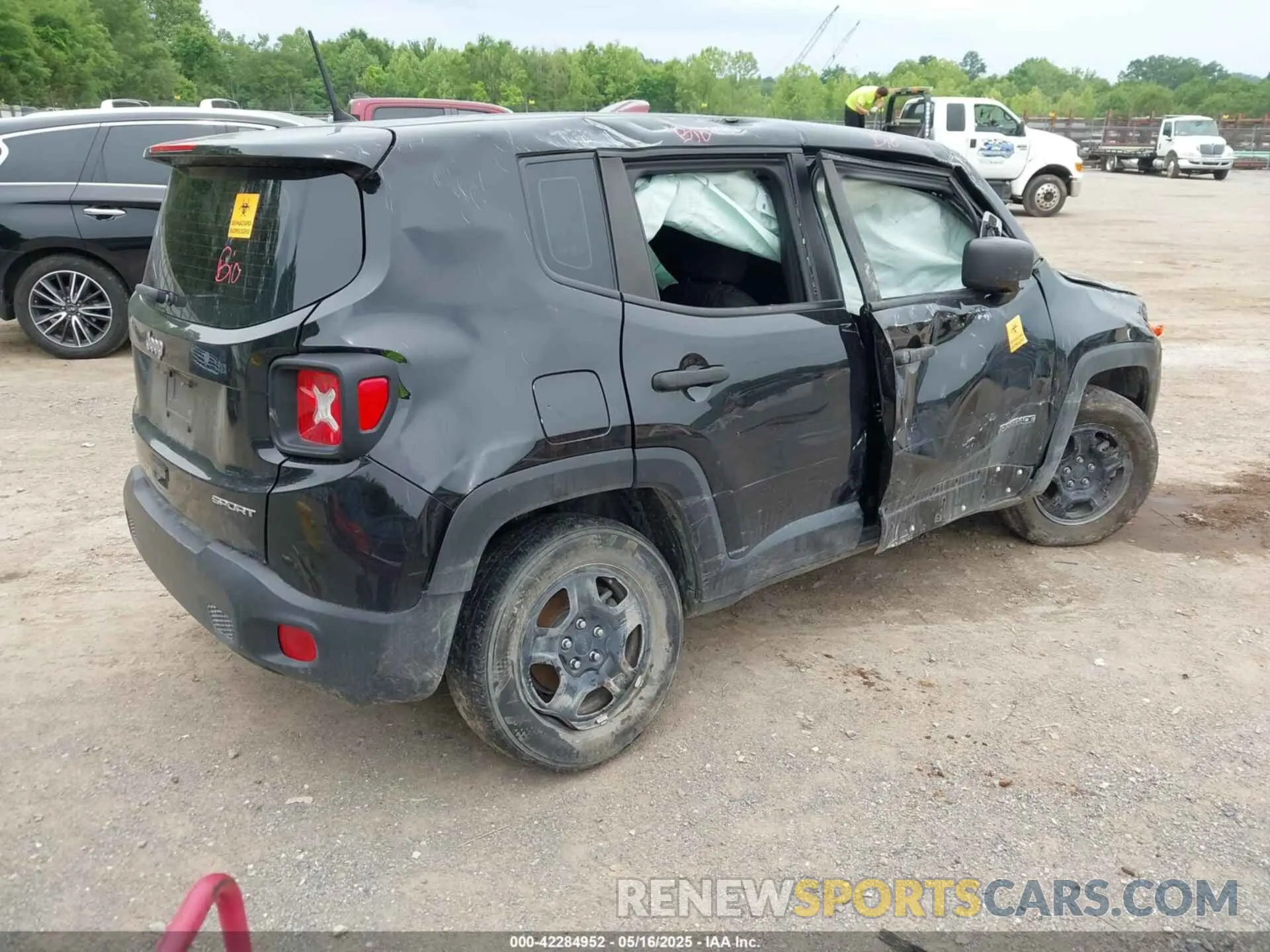 4 Photograph of a damaged car ZACNJBAB1LPL33916 JEEP RENEGADE 2020