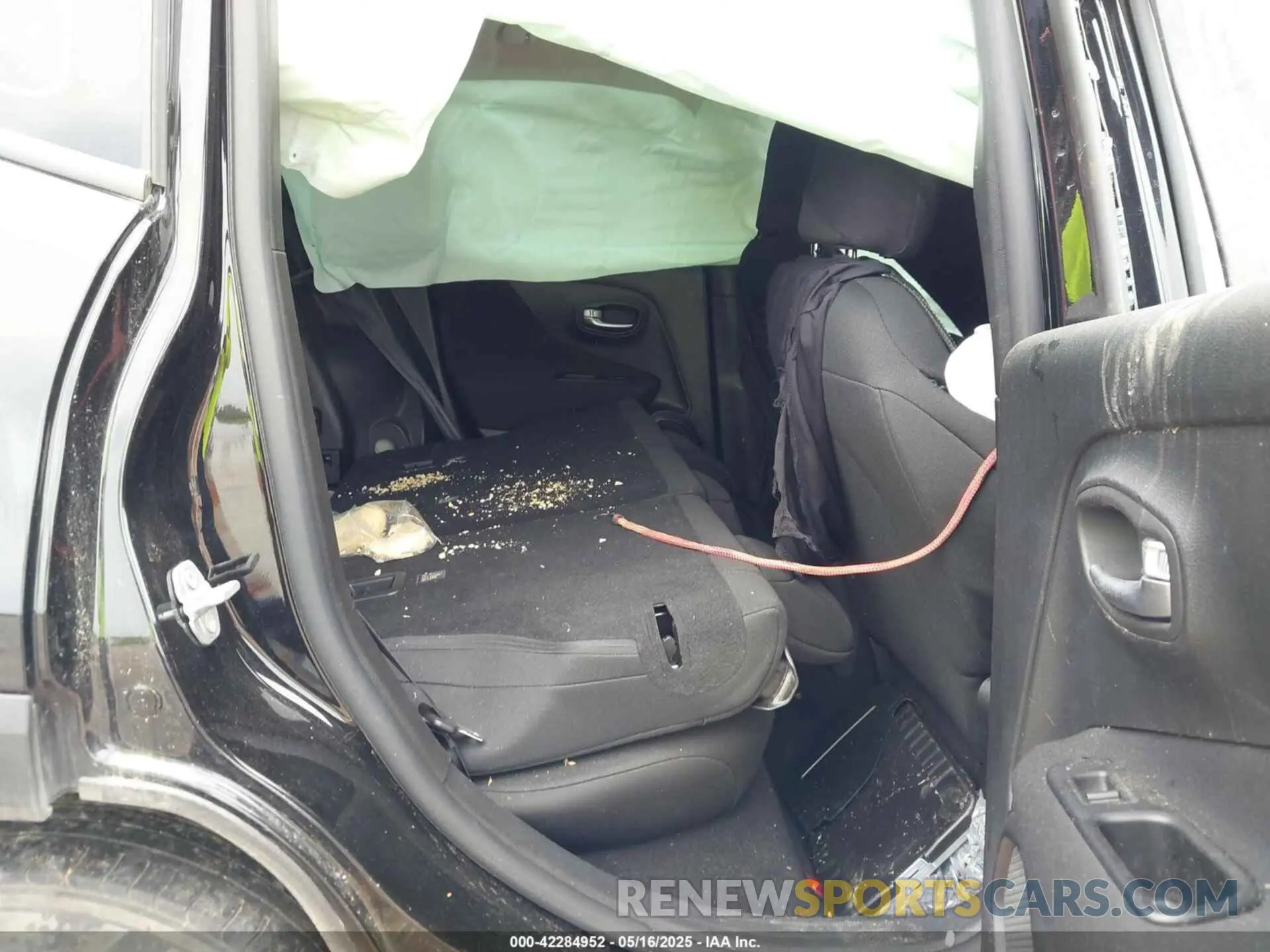 8 Photograph of a damaged car ZACNJBAB1LPL33916 JEEP RENEGADE 2020