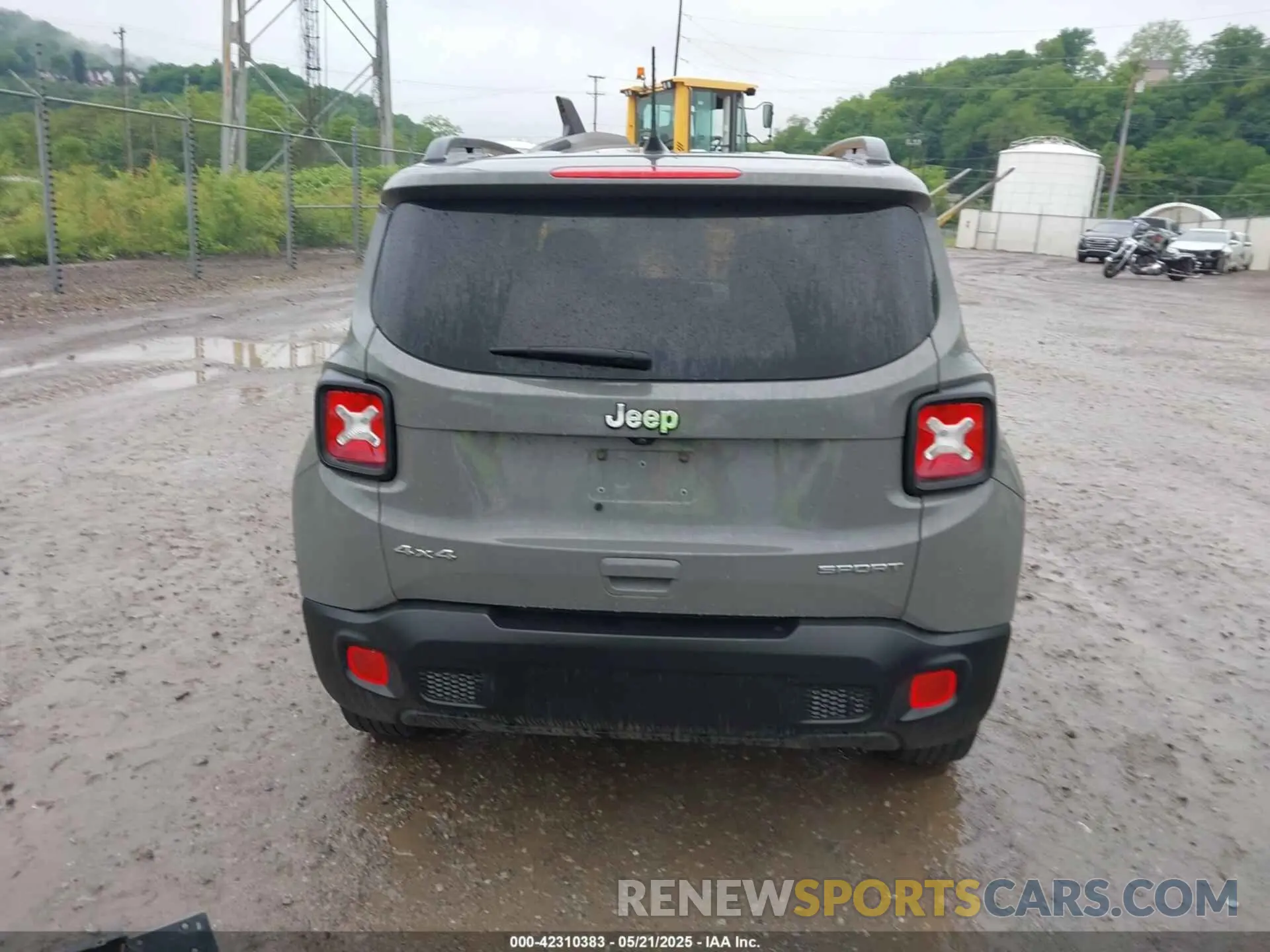 17 Photograph of a damaged car ZACNJBAB1LPL94733 JEEP RENEGADE 2020