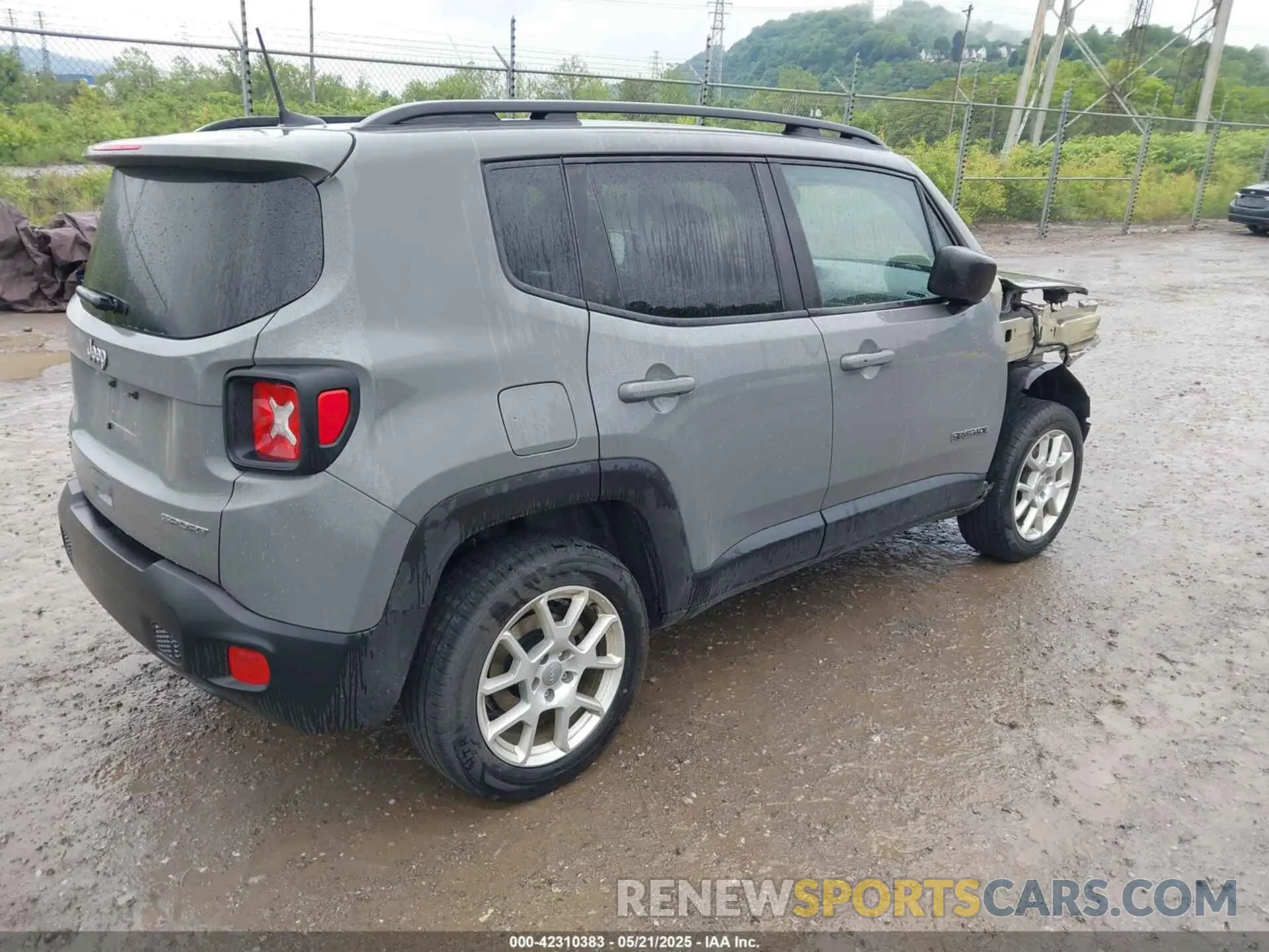 4 Photograph of a damaged car ZACNJBAB1LPL94733 JEEP RENEGADE 2020