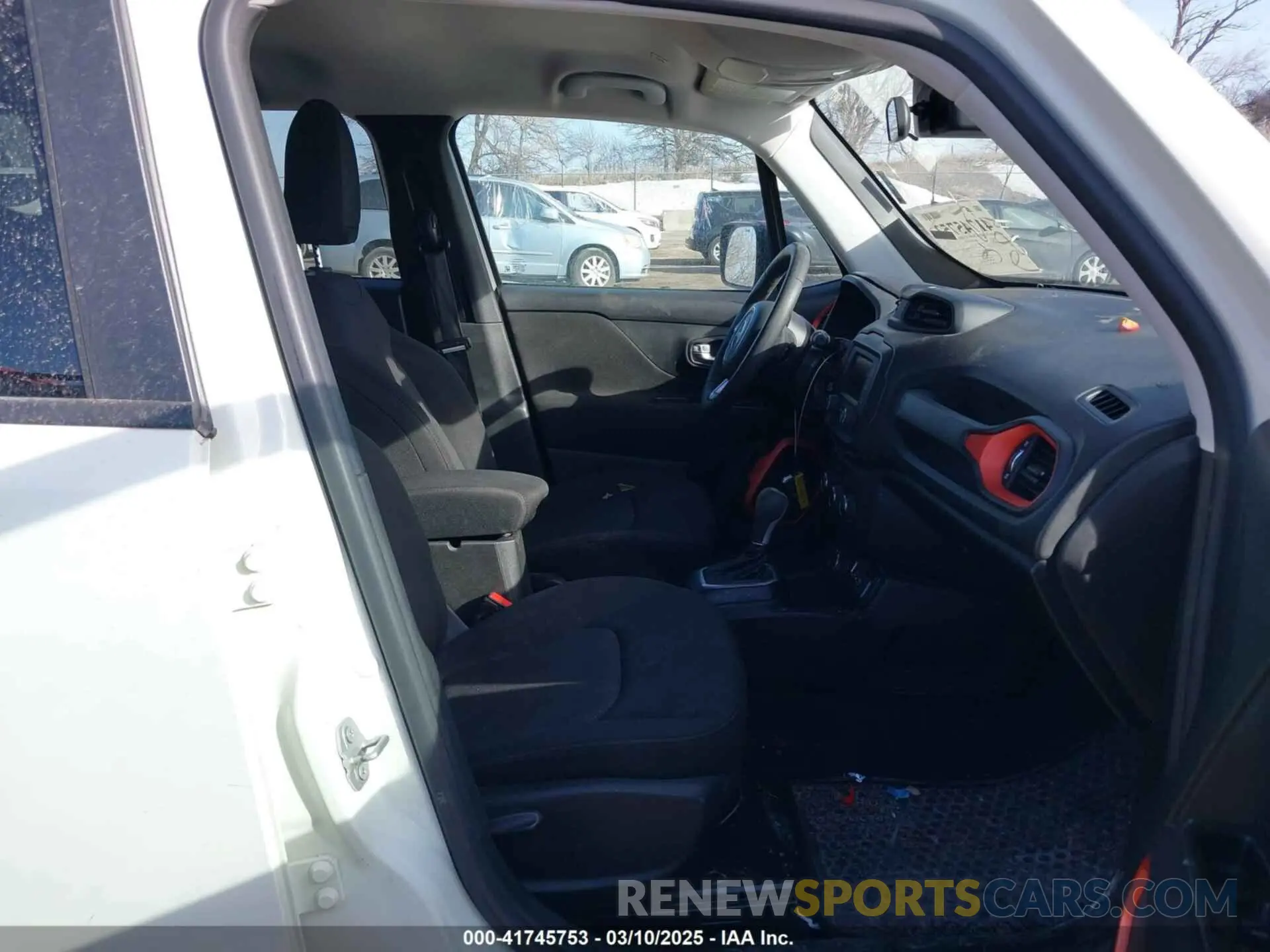 5 Photograph of a damaged car ZACNJBAB2LPL00570 JEEP RENEGADE 2020