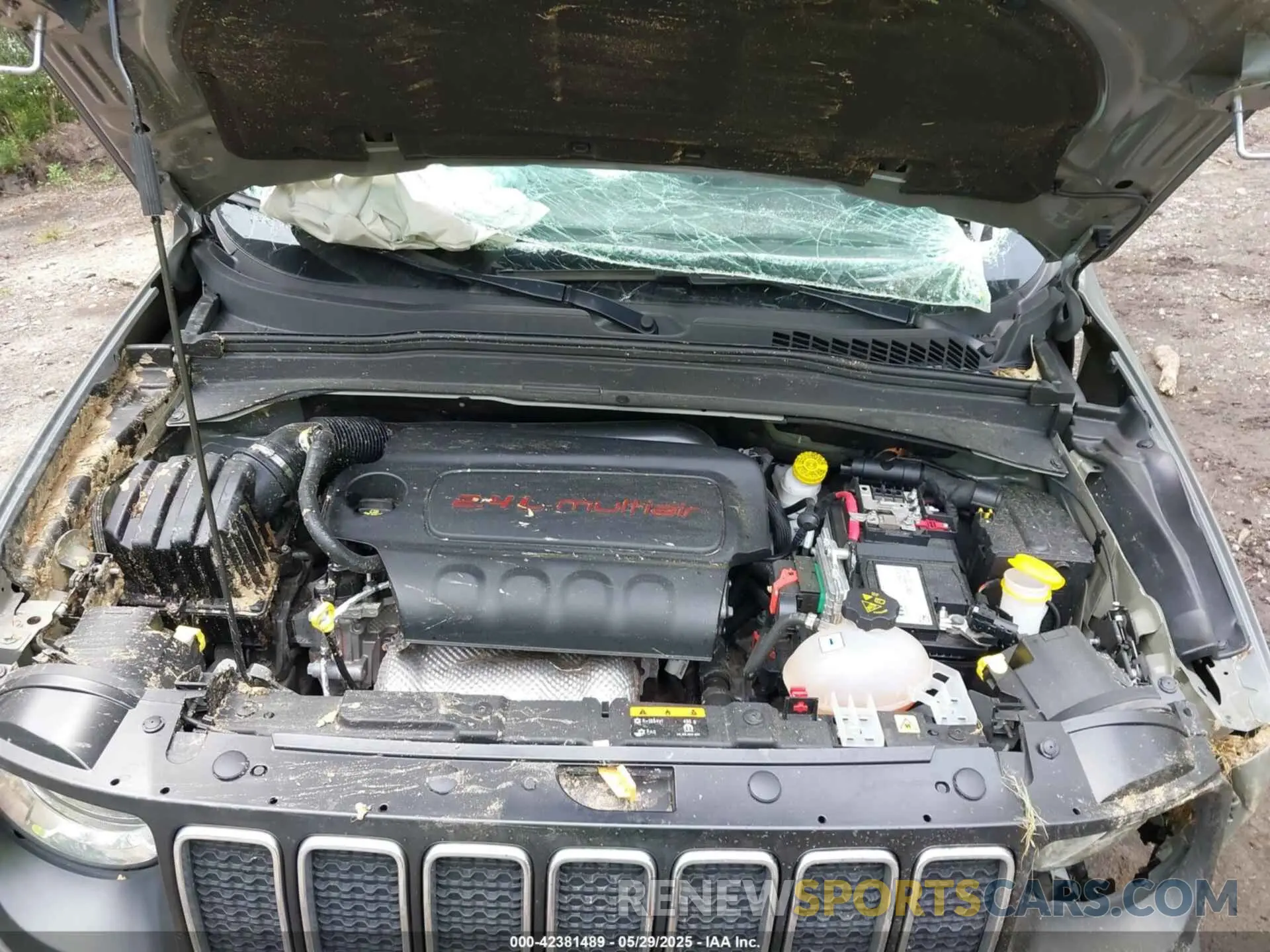 10 Photograph of a damaged car ZACNJBAB3LPL87508 JEEP RENEGADE 2020