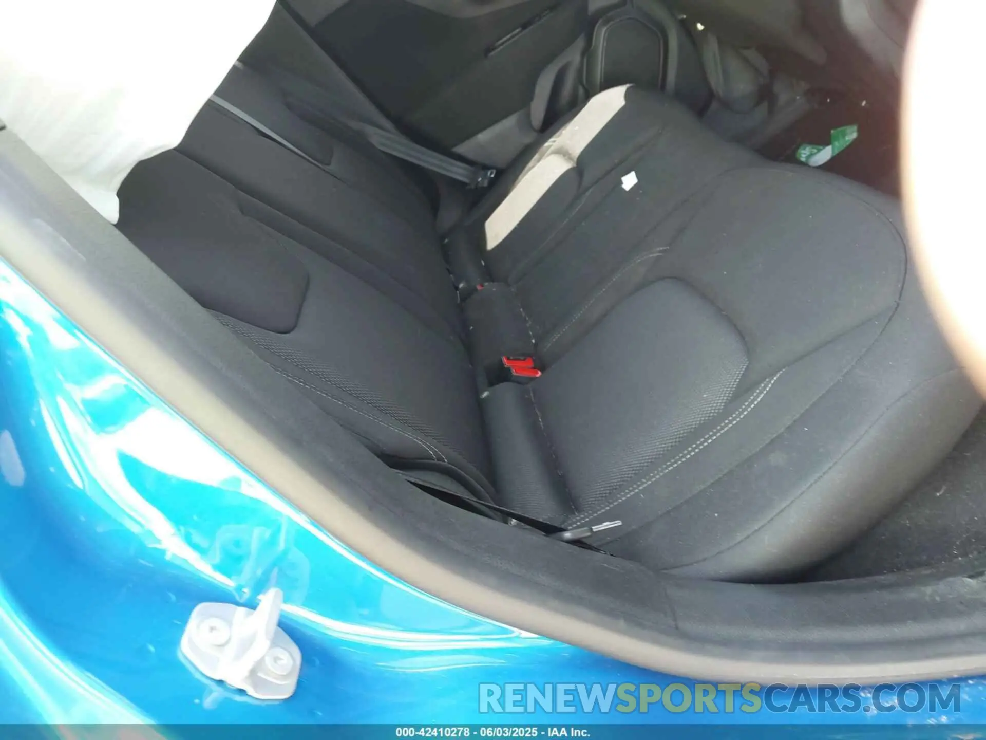 8 Photograph of a damaged car ZACNJBAB3LPL87850 JEEP RENEGADE 2020