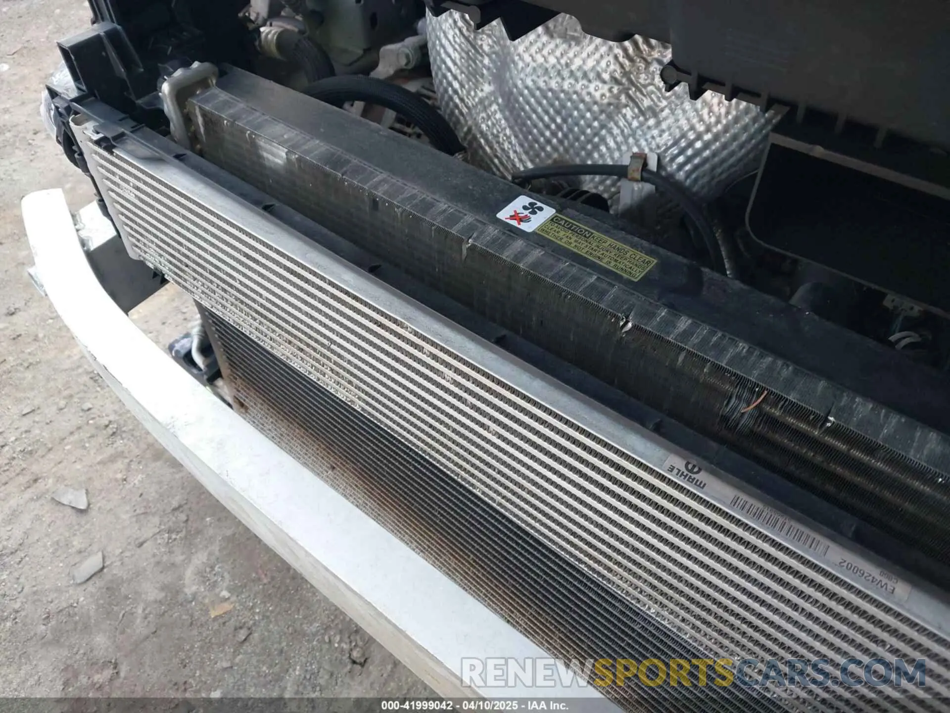 10 Photograph of a damaged car ZACNJBAB4LPL22263 JEEP RENEGADE 2020